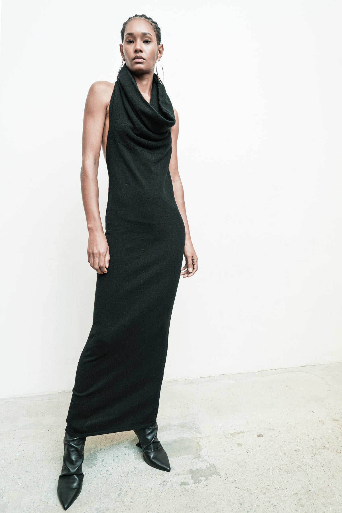 files/NicholasK-SW-471-PhoenixDress-Black-08.jpg