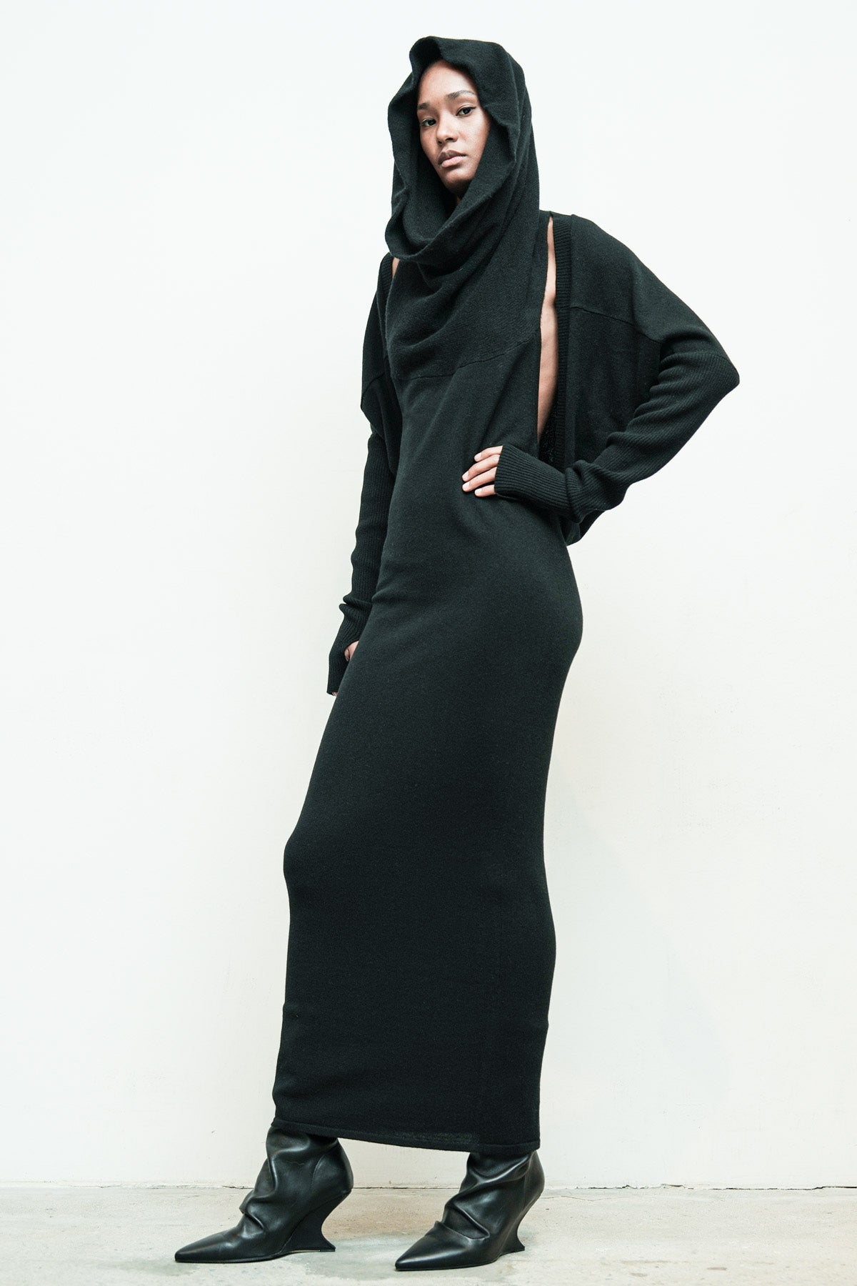 files/NicholasK-SW-471-PhoenixDress-Black-SW-413B-HighlandShrug-Black-04.jpg