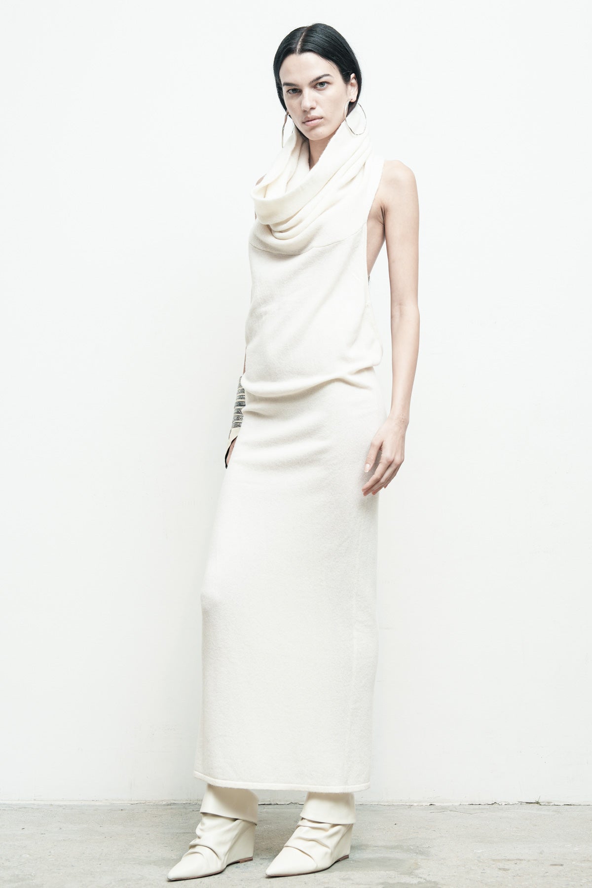 files/NicholasK-SW-471-PhoenixDress-OffWhite-02.jpg