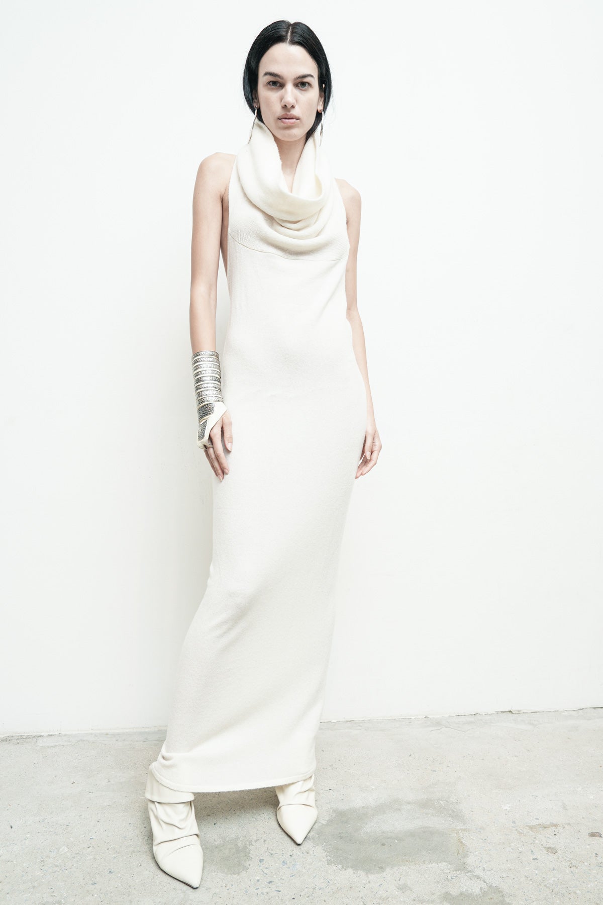 files/NicholasK-SW-471-PhoenixDress-OffWhite-04.jpg