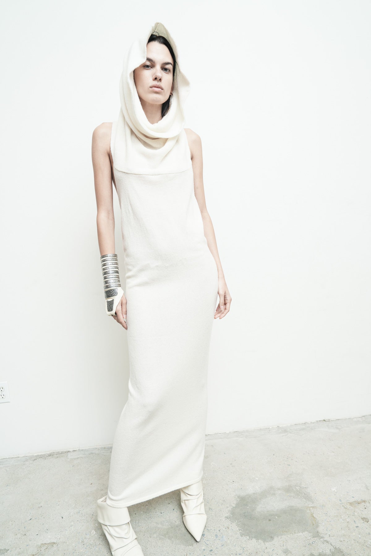 files/NicholasK-SW-471-PhoenixDress-OffWhite-06.jpg
