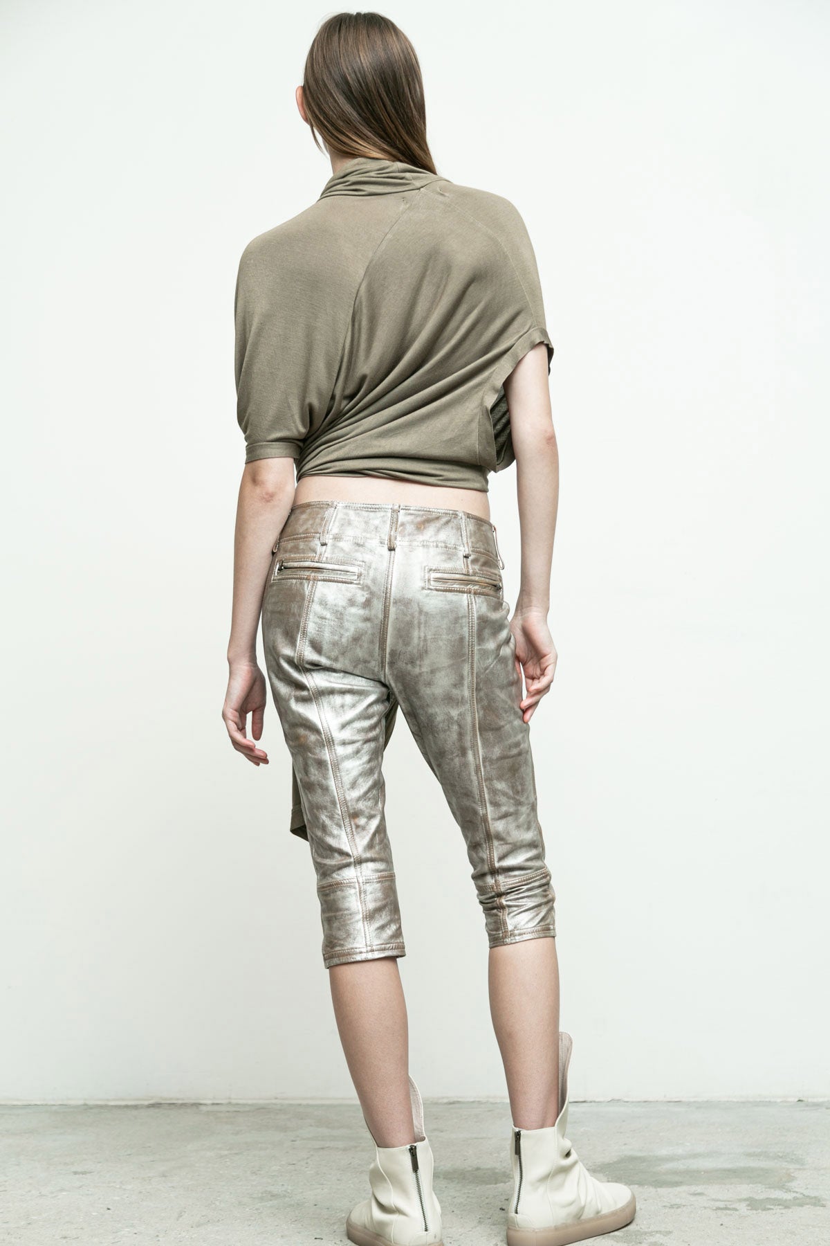 files/P-263B-MotorcrossPant-Silver-A-060-IonaPouch-Khaki-A-158-EsmeHat-Khaki-05.jpg