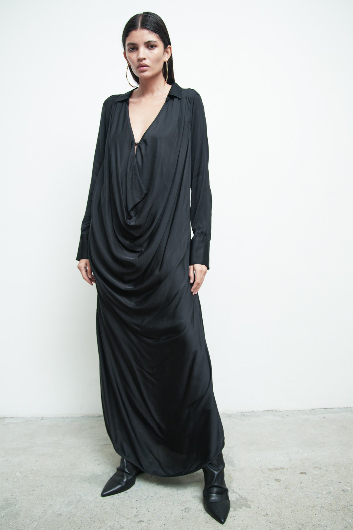 files/SD-647-DestaDress-Black-05.jpg
