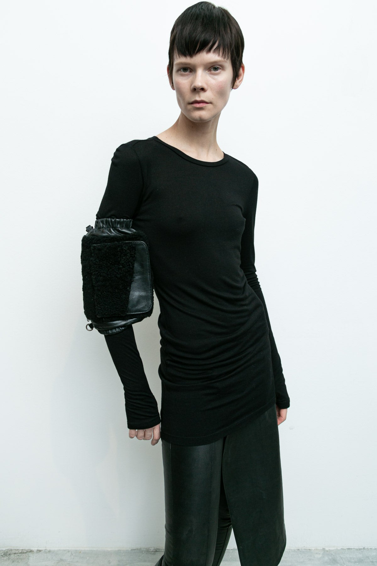 products/A-194C-Leif-Cuff-Shearling-Black-01.jpg