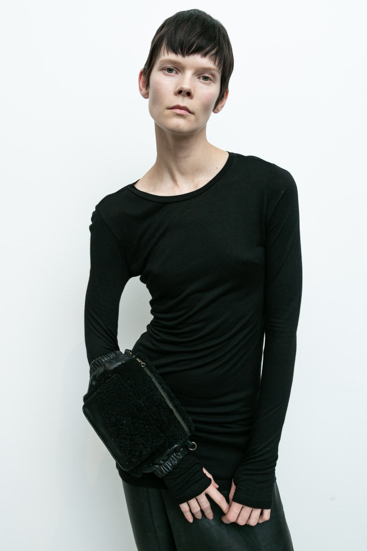 products/A-194C-Leif-Cuff-Shearling-Black-08.jpg