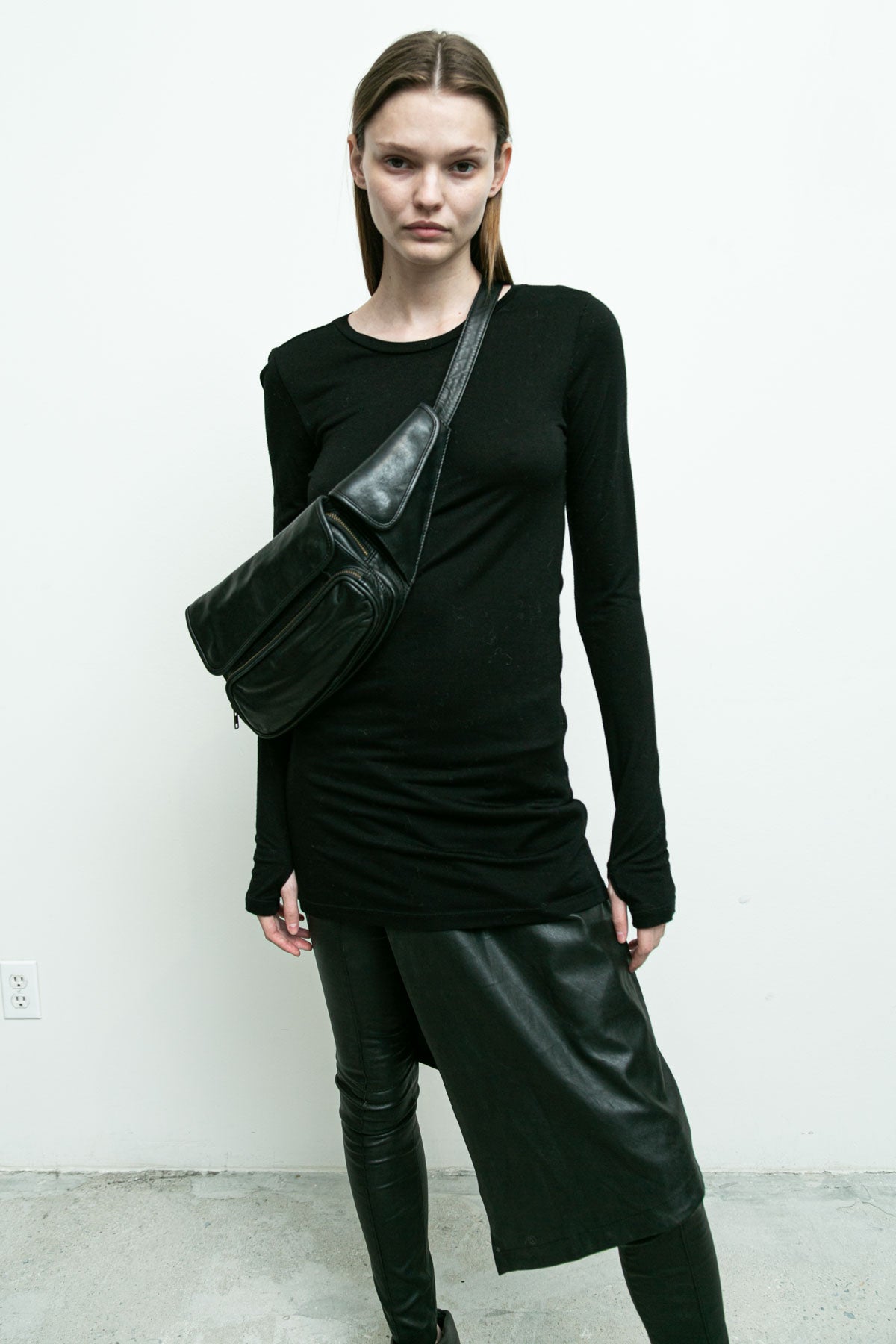 products/NicholasK-A-195-CasperPack-Black-02.jpg