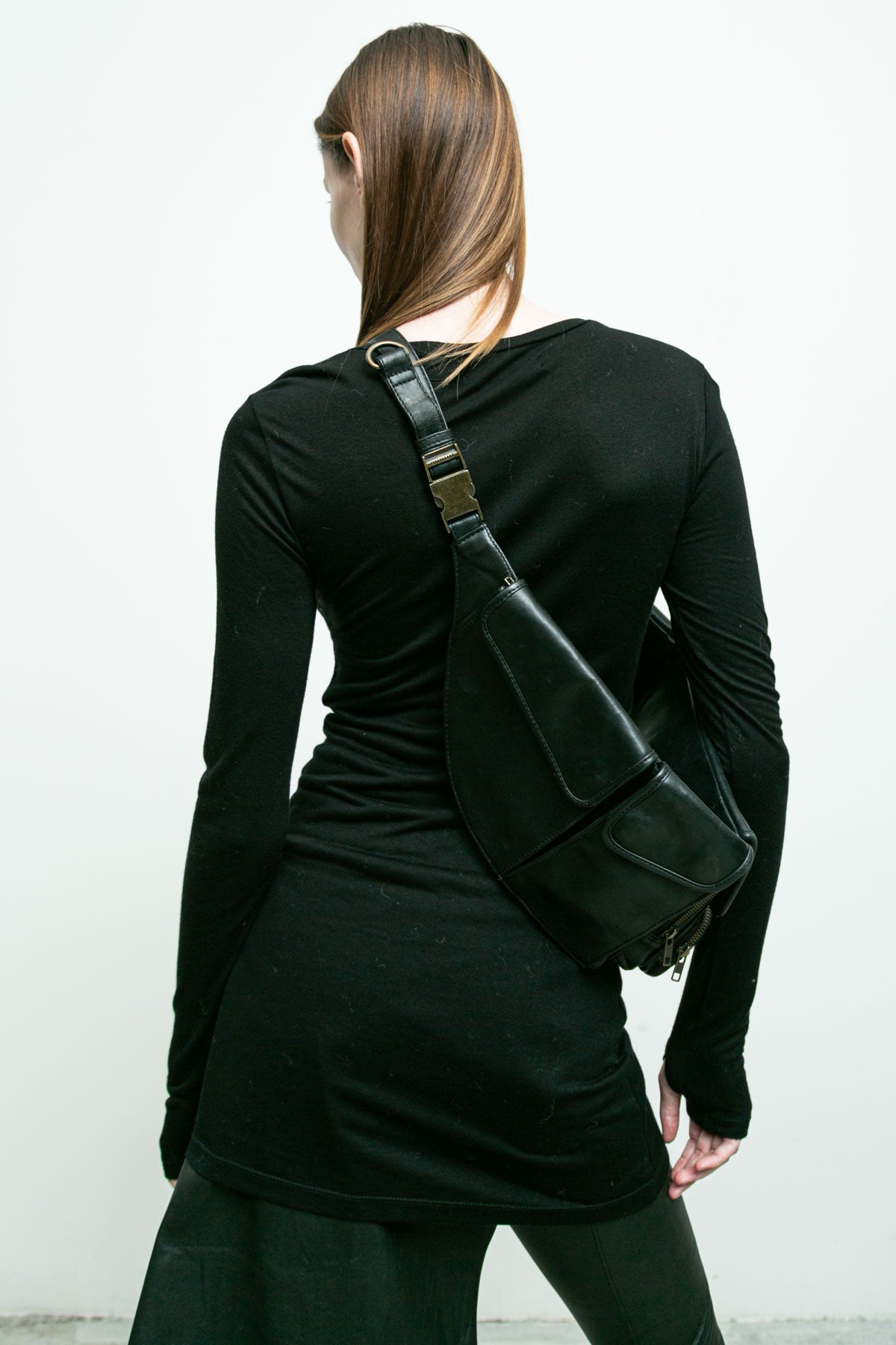 products/NicholasK-A-195-CasperPack-Black-03.jpg