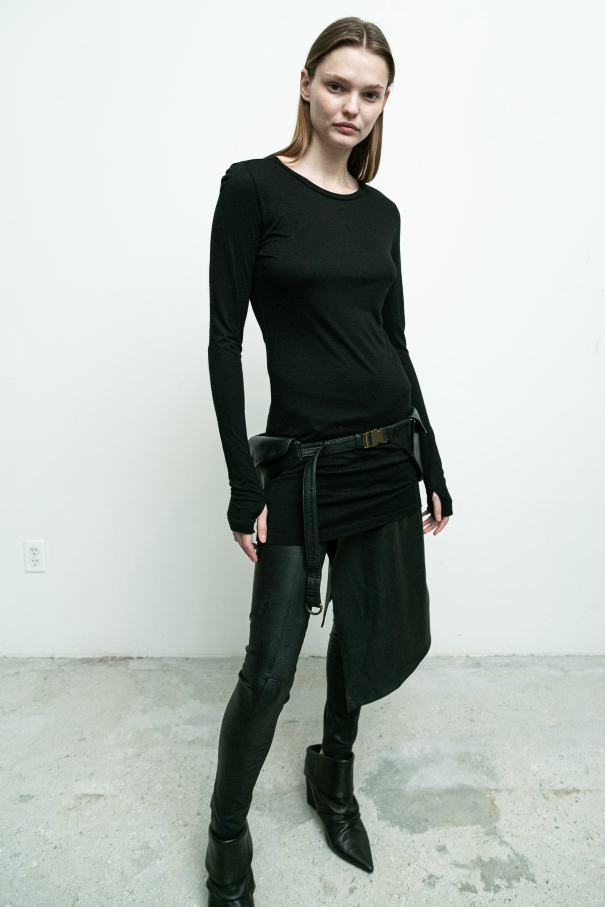 products/NicholasK-A-195-CasperPack-Black-06.jpg