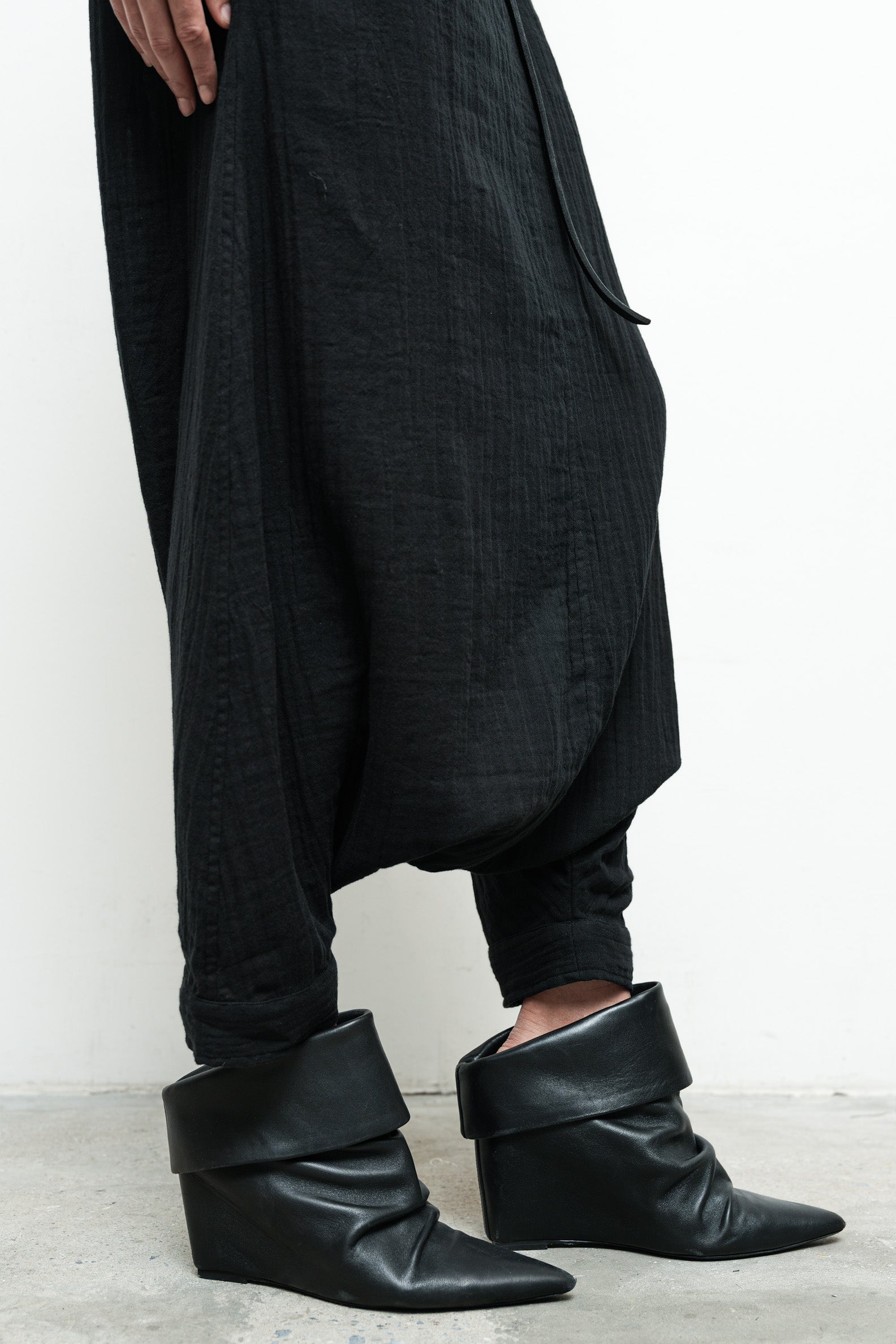 files/A-209_JudeMule-Black-06.jpg