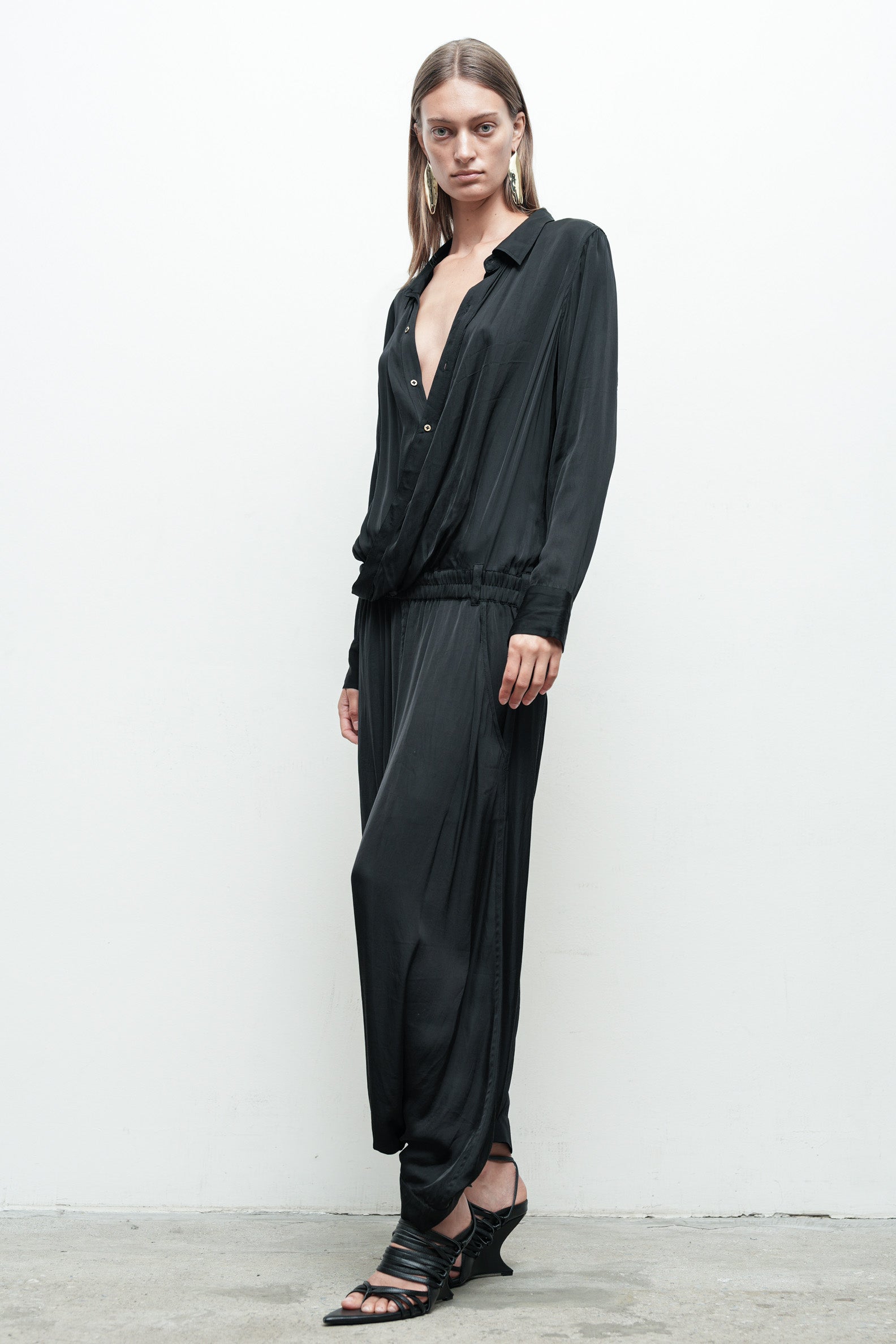 files/J-011-CirrusJumpsuit-Black--03.jpg