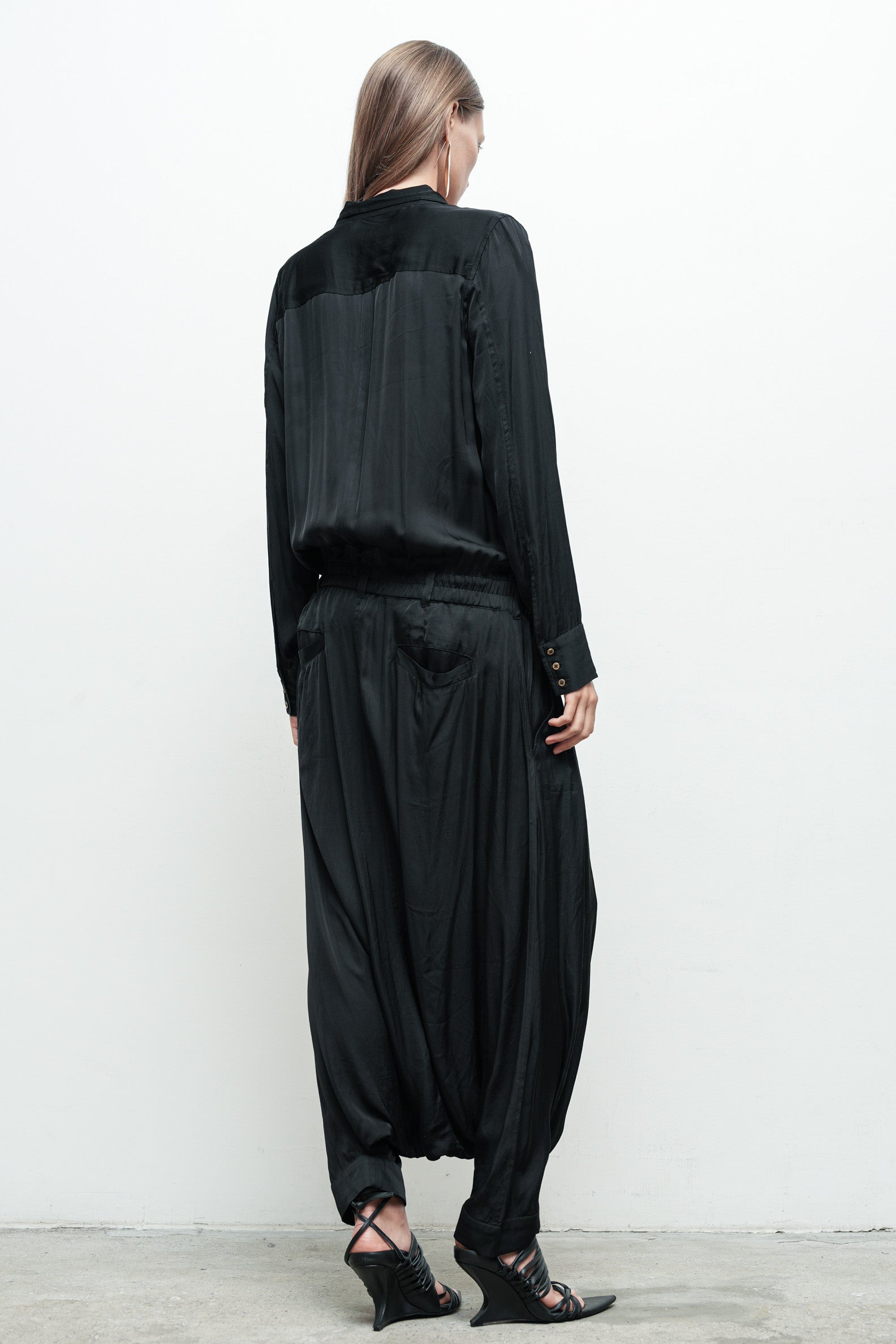 files/J-011-CirrusJumpsuit-Black--04.jpg