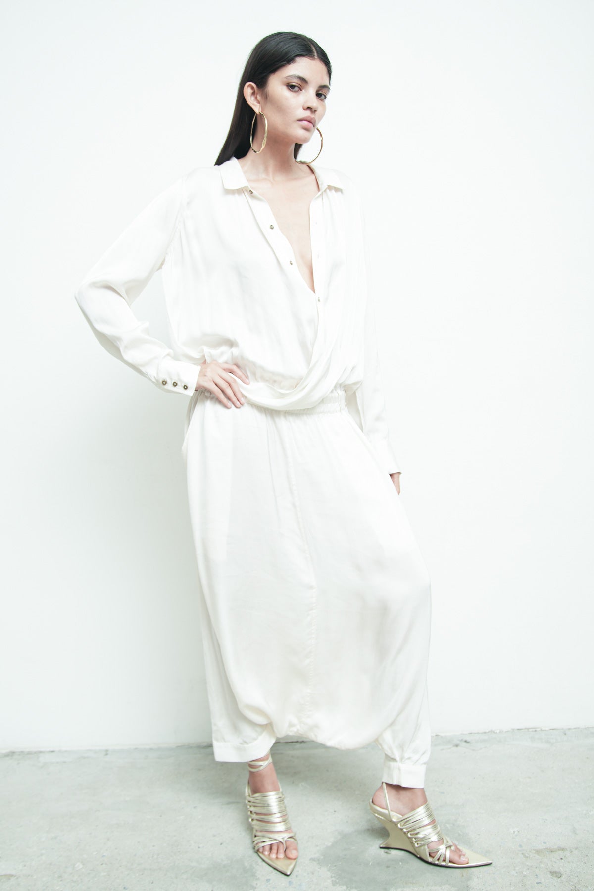 files/J-011B-CirrusJumpsuit-OffWhite-03.jpg