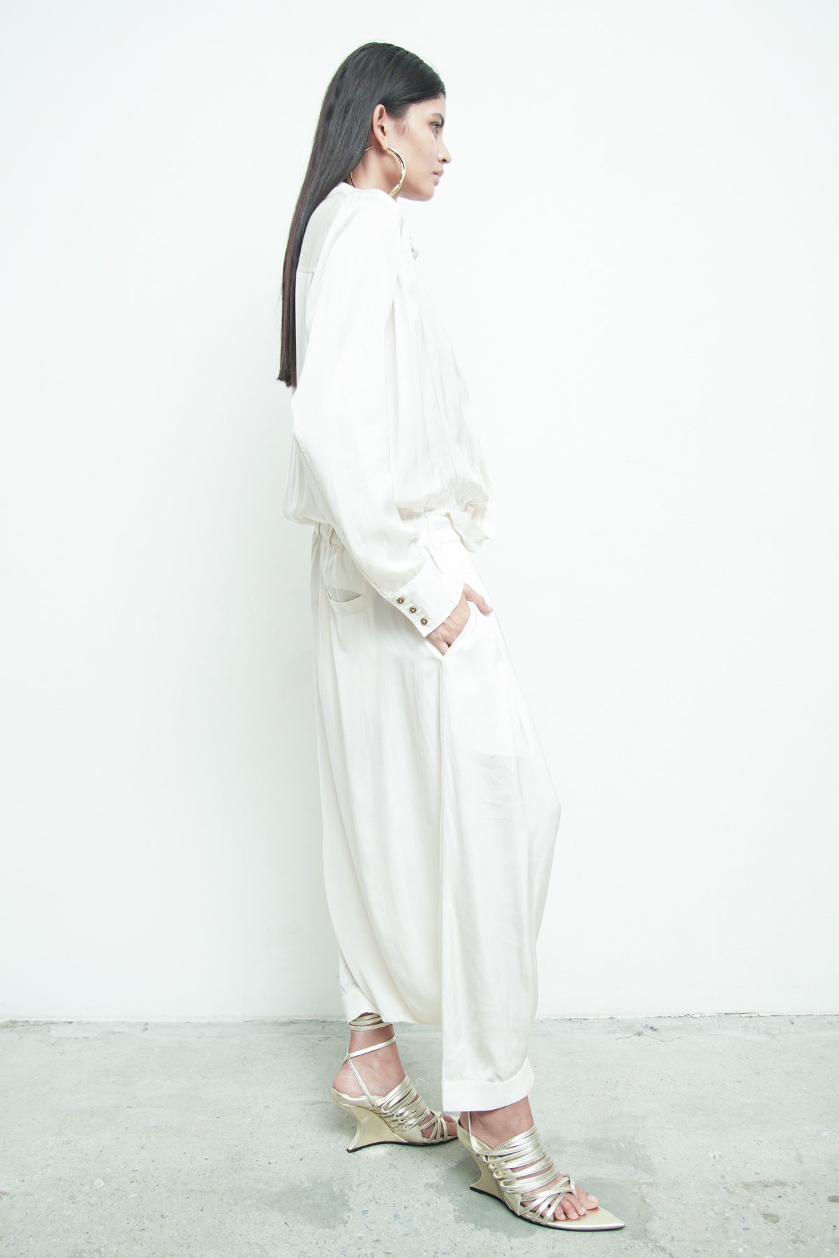 files/J-011B-CirrusJumpsuit-OffWhite-08.jpg