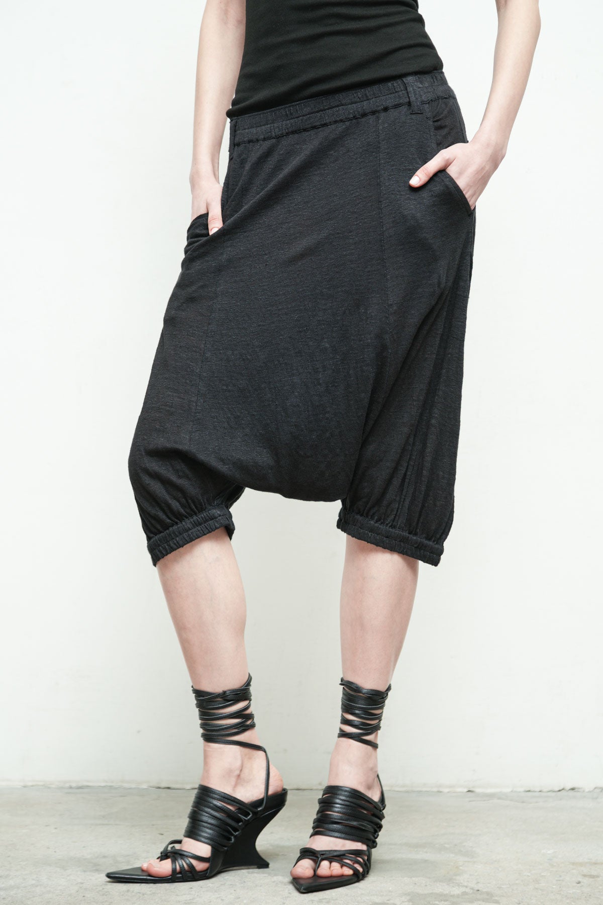 files/K-415-RiverT-Blk-KP-353-CoveShort-Blk-01.jpg