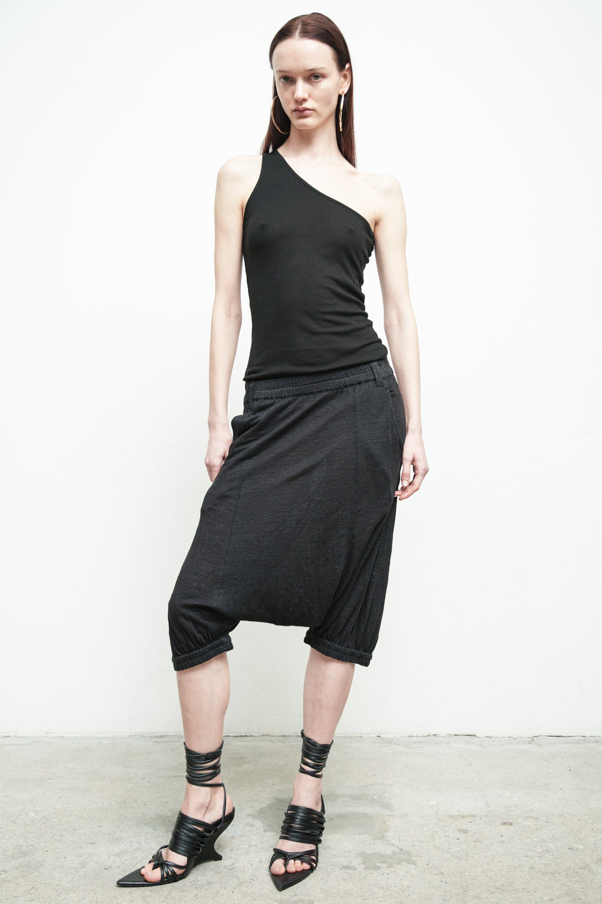 files/K-415-RiverT-Blk-KP-353-CoveShort-Blk-04.jpg