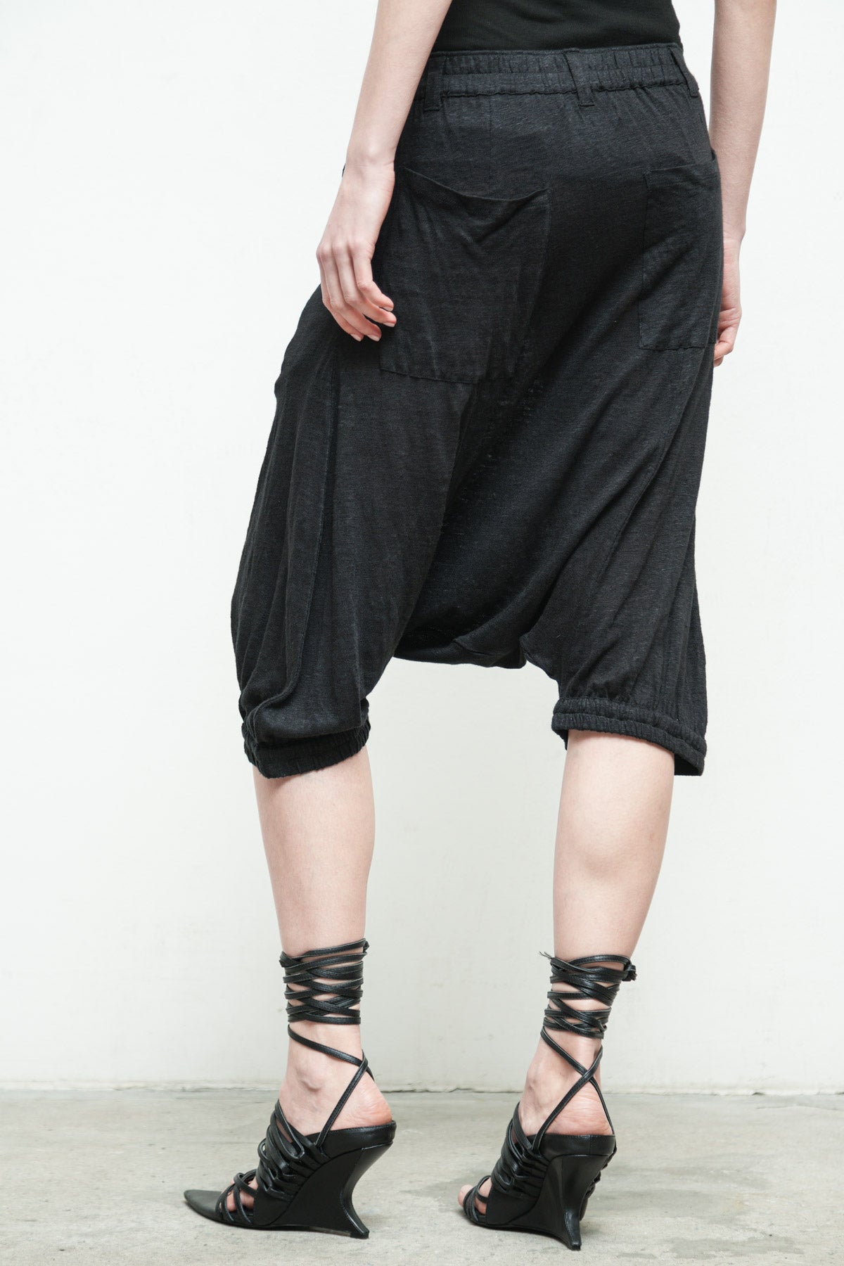 files/K-415-RiverT-Blk-KP-353-CoveShort-Blk-07.jpg