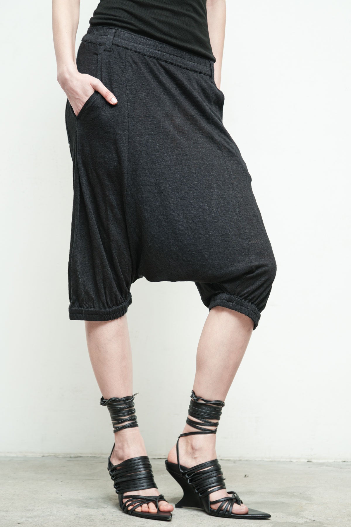 files/K-415-RiverT-Blk-KP-353-CoveShort-Blk-08.jpg