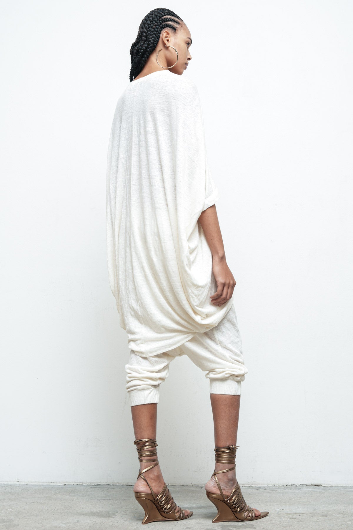 files/K-415-RiverT-OffWhite-04_76f9bd8a-d2e0-49b3-b10b-5c72308763ff.jpg