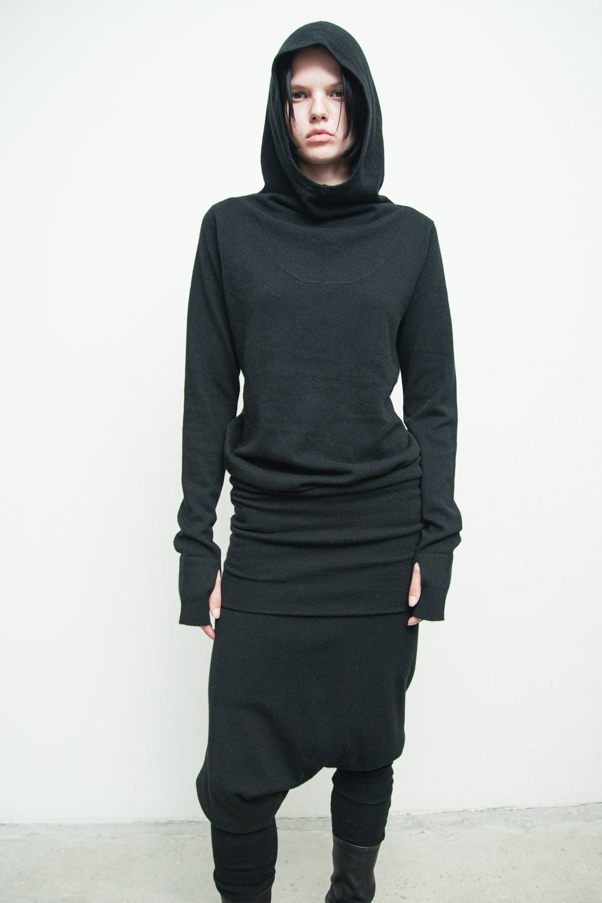 files/NicholasK-ClarkHoody-Black-05.jpg