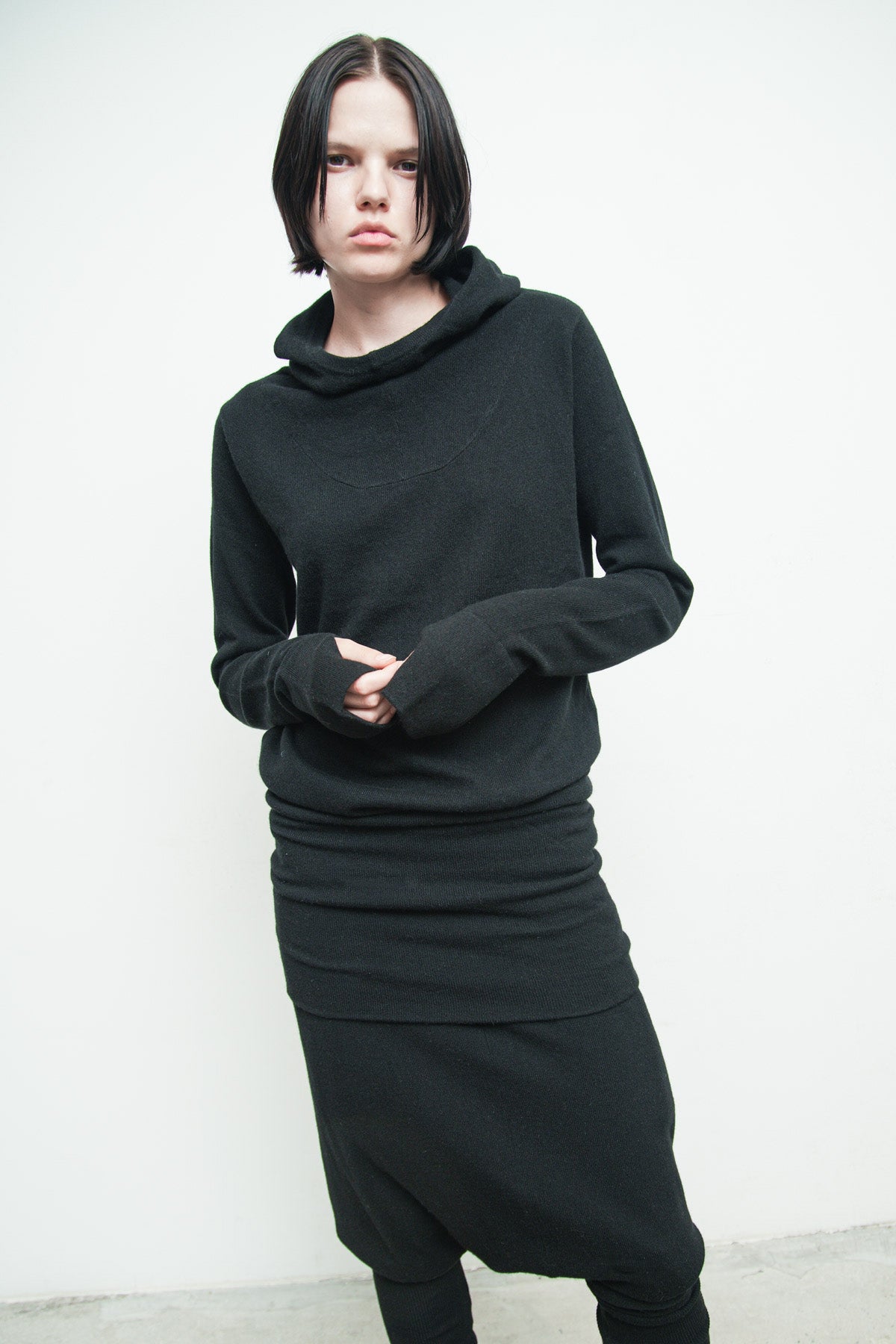 files/NicholasK-ClarkHoody-Black-06.jpg