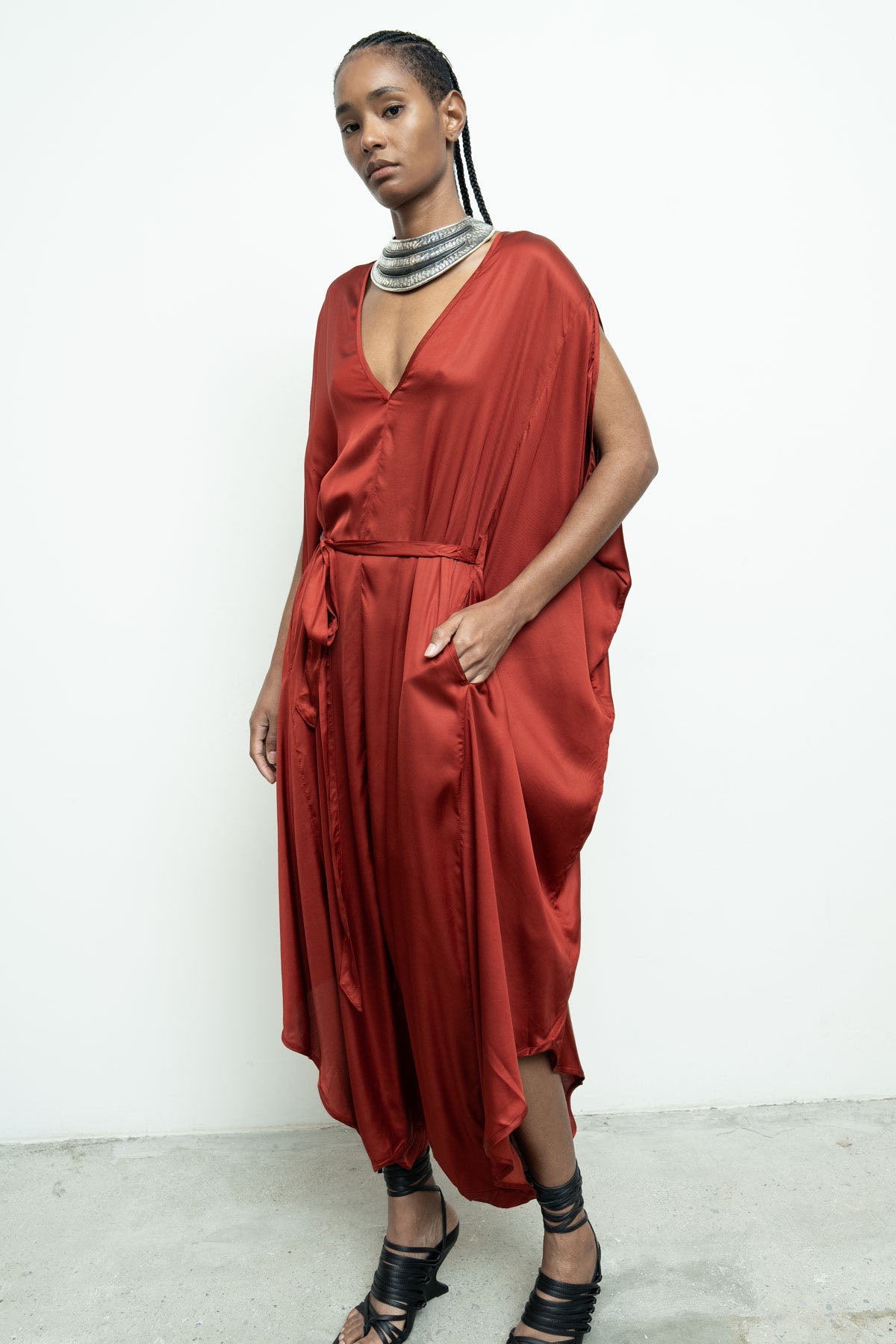 files/NicholasK-J-019-BeauJumpsuit-Crimson-05_d7d1fb00-4ab9-479c-98de-805dbdbfd83a.jpg