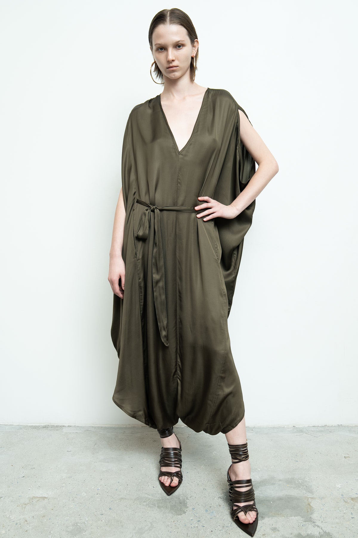 files/NicholasK-J-019-BeauJumpsuit-Moss-01_f1462276-b41d-49d4-a9d7-f2deb1787562.jpg