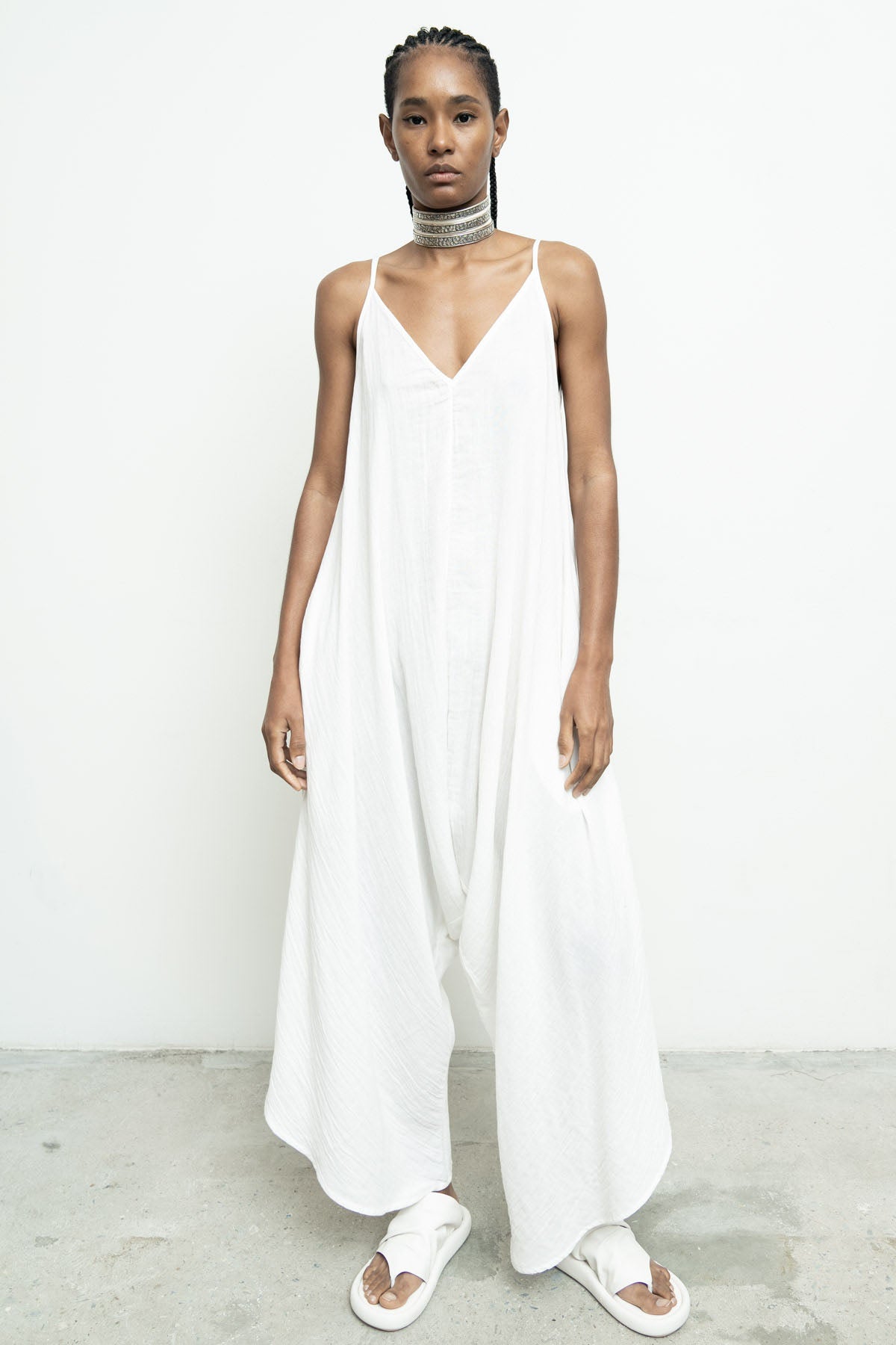 files/NicholasK-J-023-NicoJumpsuit-OffWhite-07.jpg