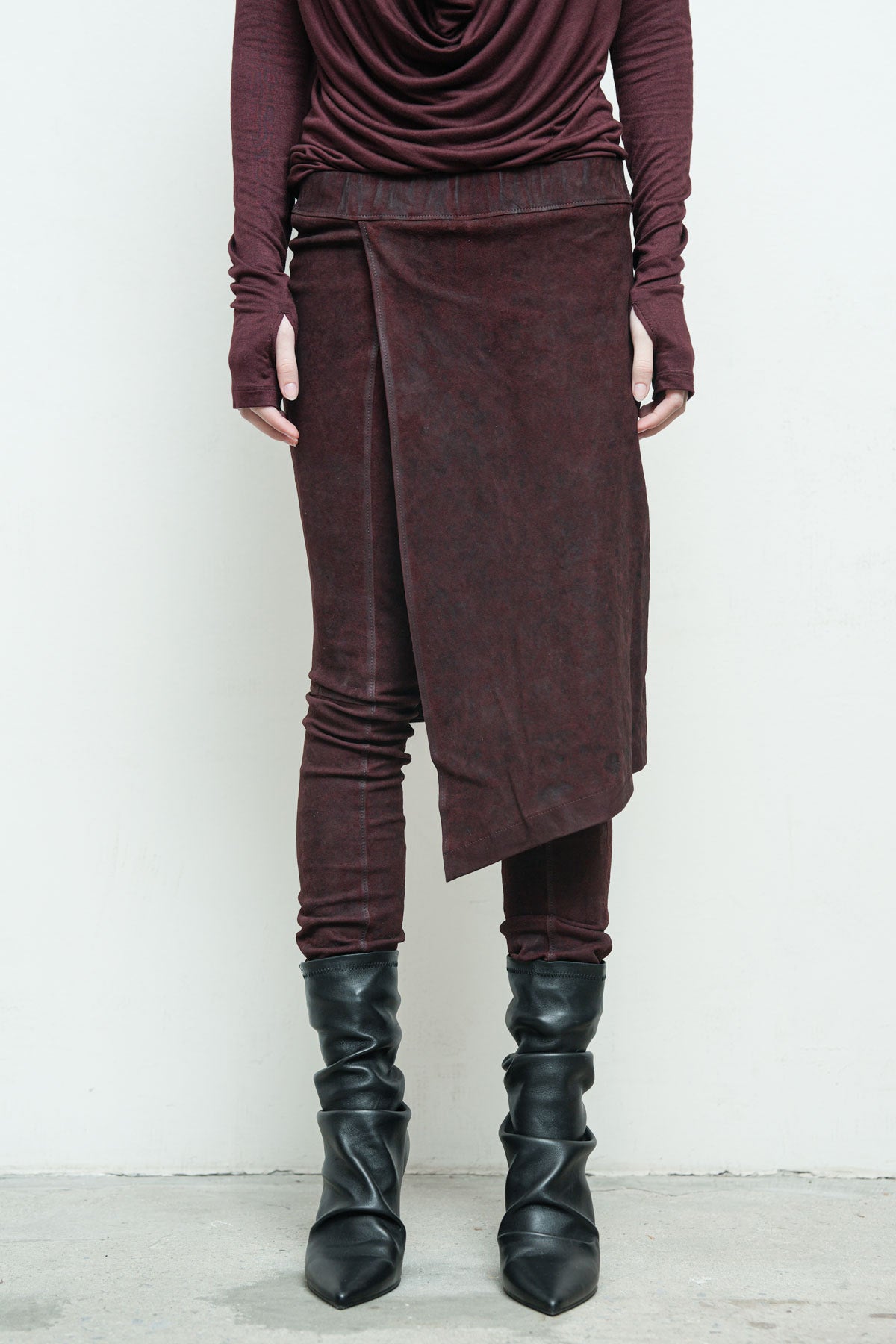 files/NicholasK-K-374-DiemT-Burgundy-P-305B-RemiLegging-Burgundy-01.jpg