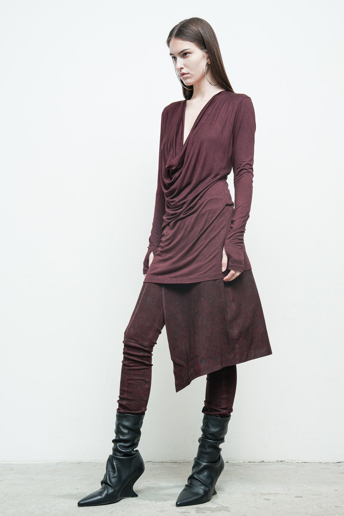 files/NicholasK-K-374-DiemT-Burgundy-P-305B-RemiLegging-Burgundy-05.jpg