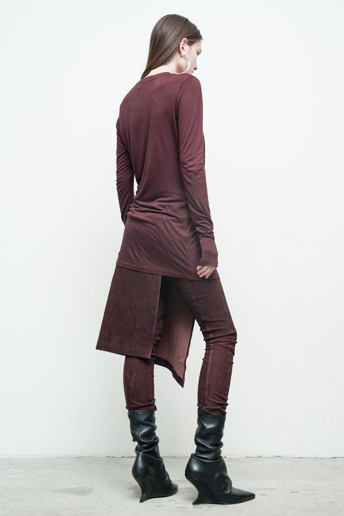 files/NicholasK-K-374-DiemT-Burgundy-P-305B-RemiLegging-Burgundy-06.jpg