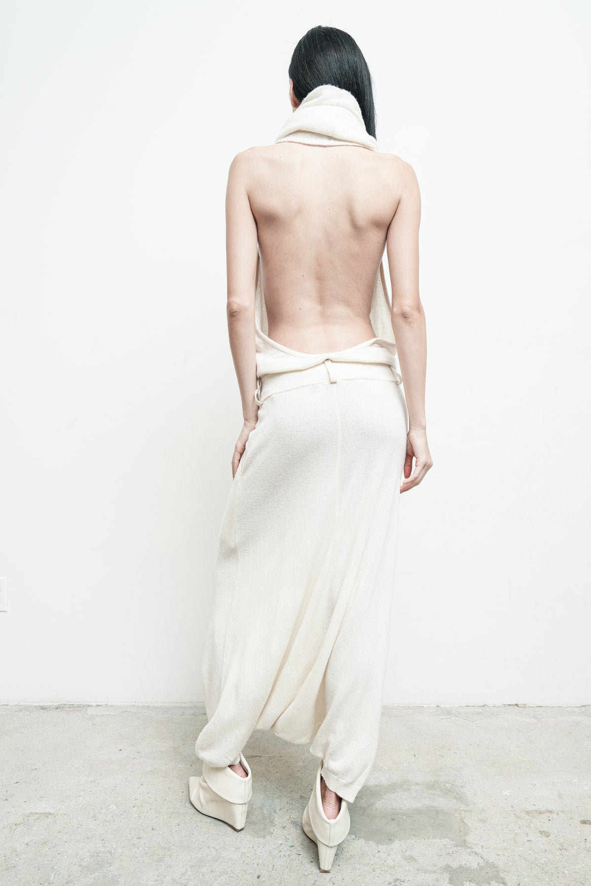 files/NicholasK-KP-342F-SweaterSkant-Beige-05.jpg