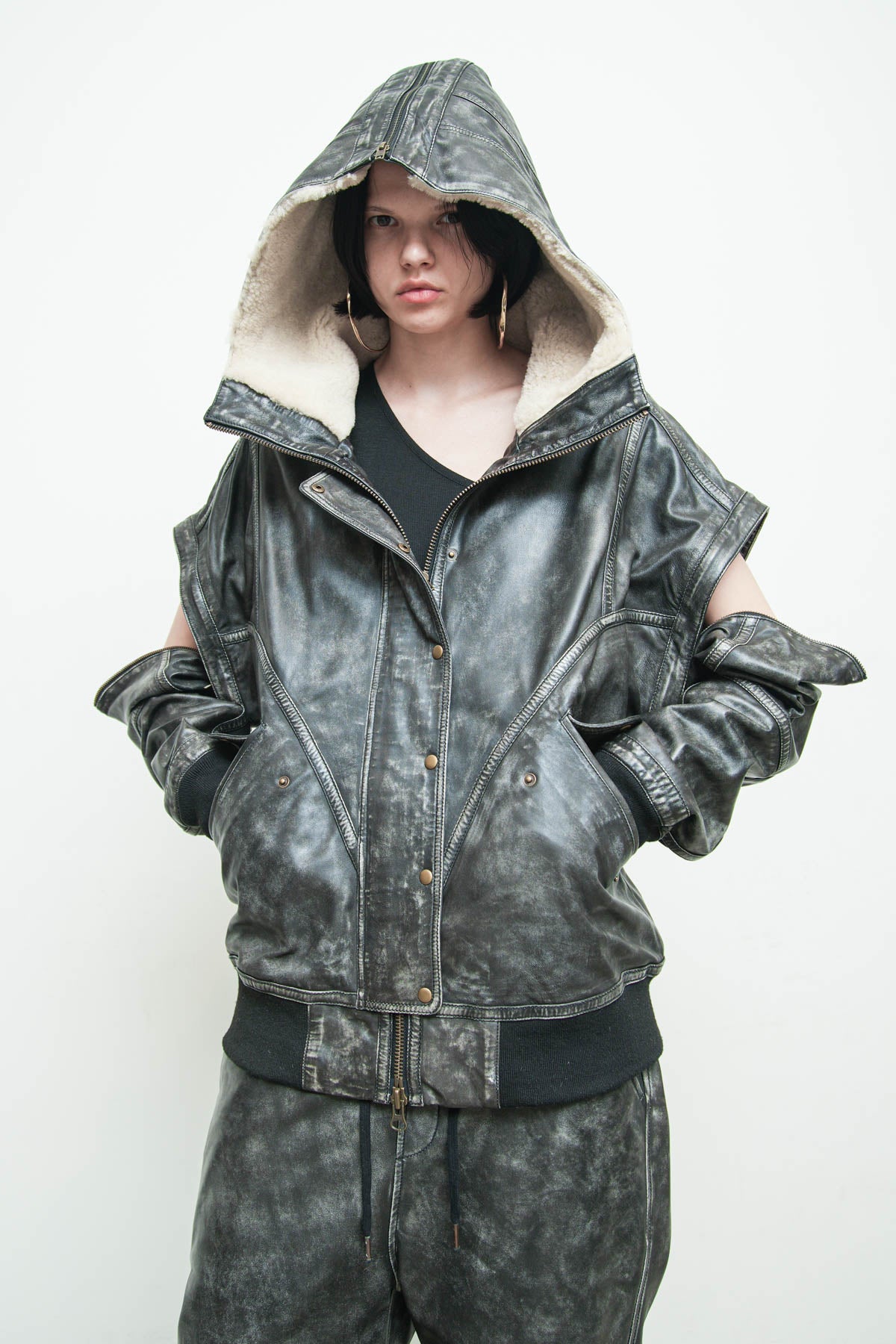 files/NicholasK-O-463-DavosBomber-BlackBeige-01.jpg