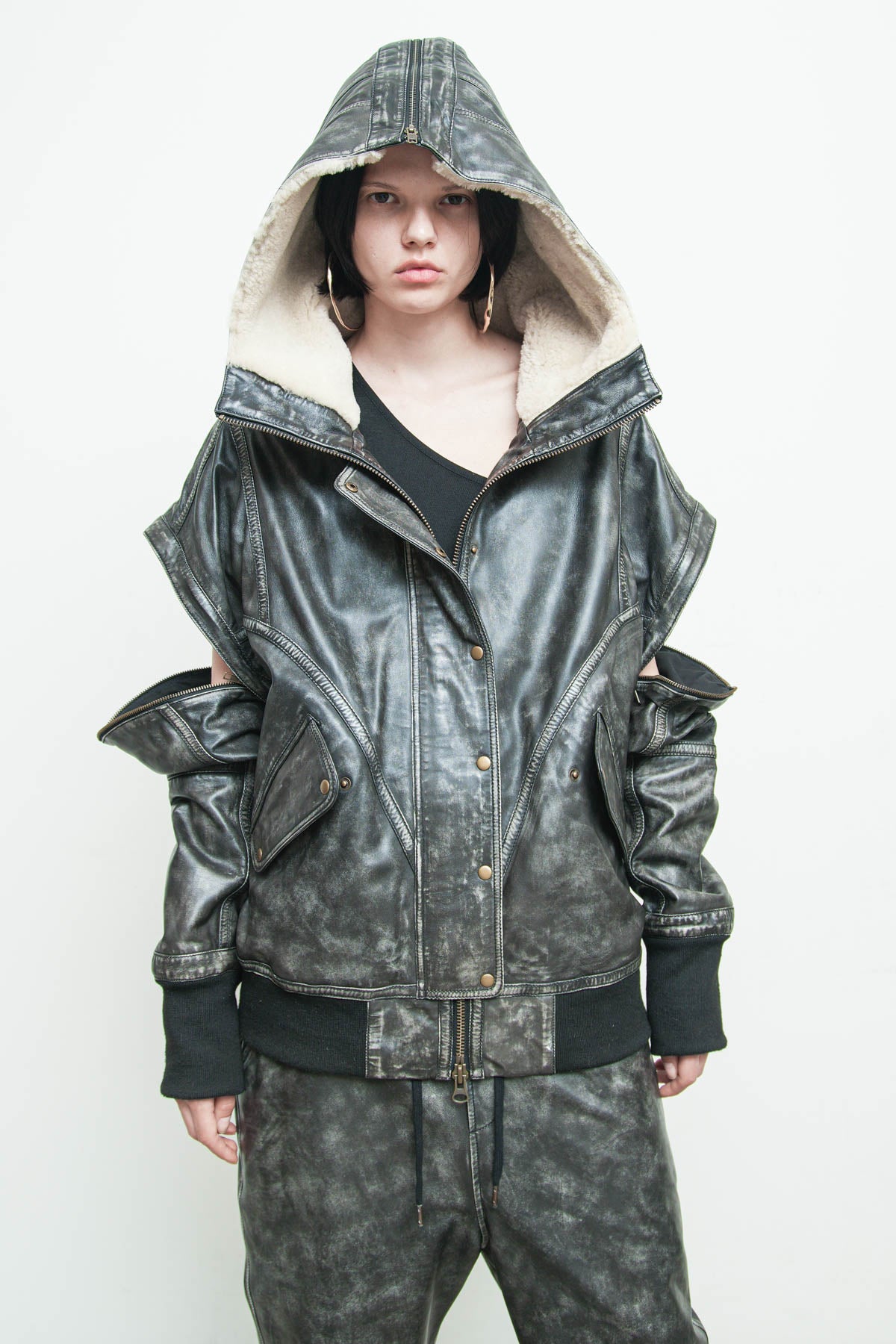 files/NicholasK-O-463-DavosBomber-BlackBeige-010.jpg