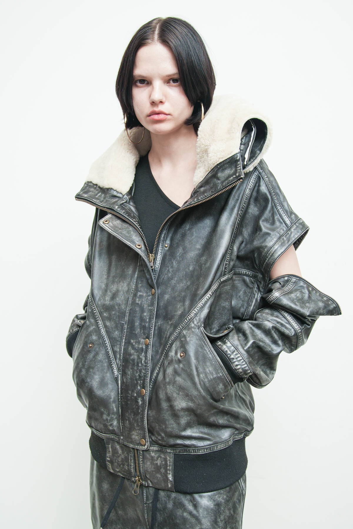 files/NicholasK-O-463-DavosBomber-BlackBeige-011.jpg
