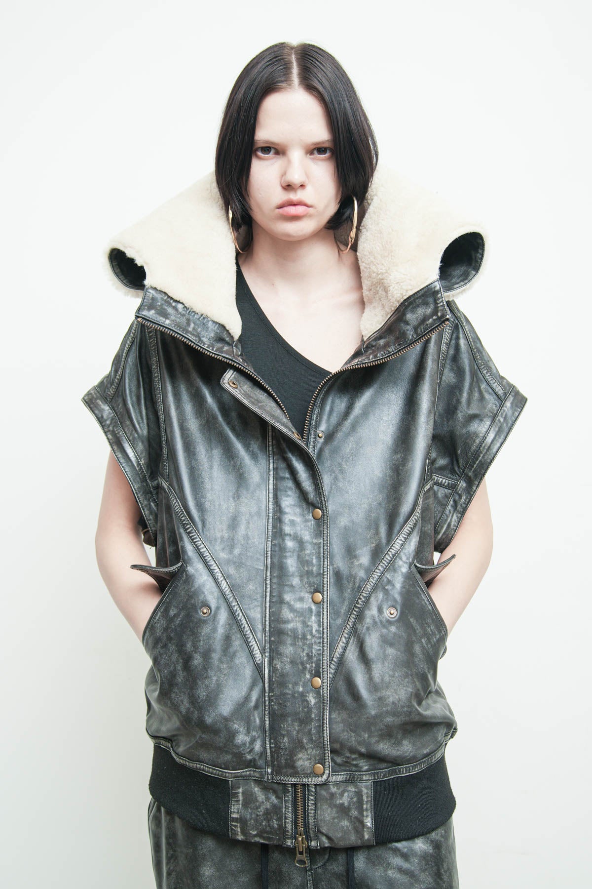 files/NicholasK-O-463-DavosBomber-BlackBeige-012.jpg