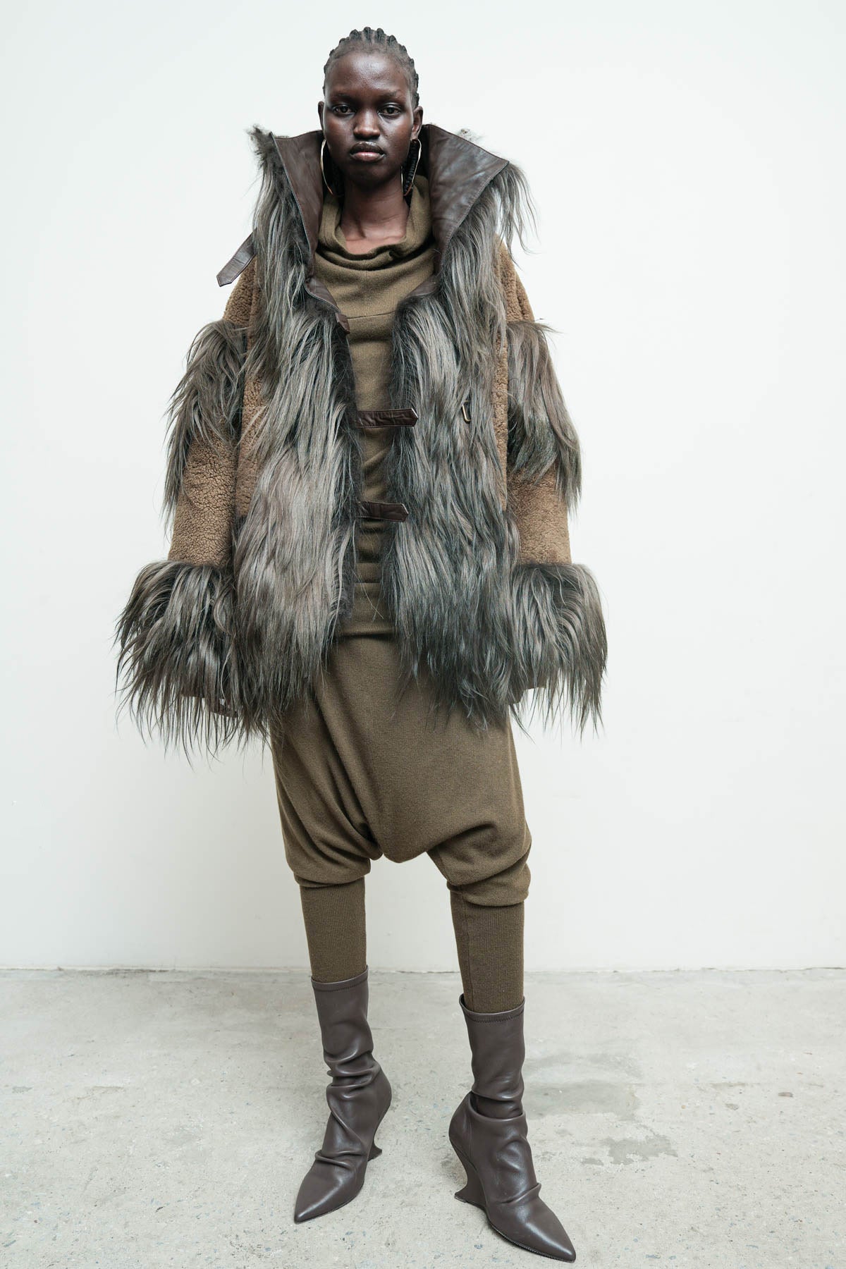 files/NicholasK-O-464-TaosJkt-GreyBronze-07.jpg