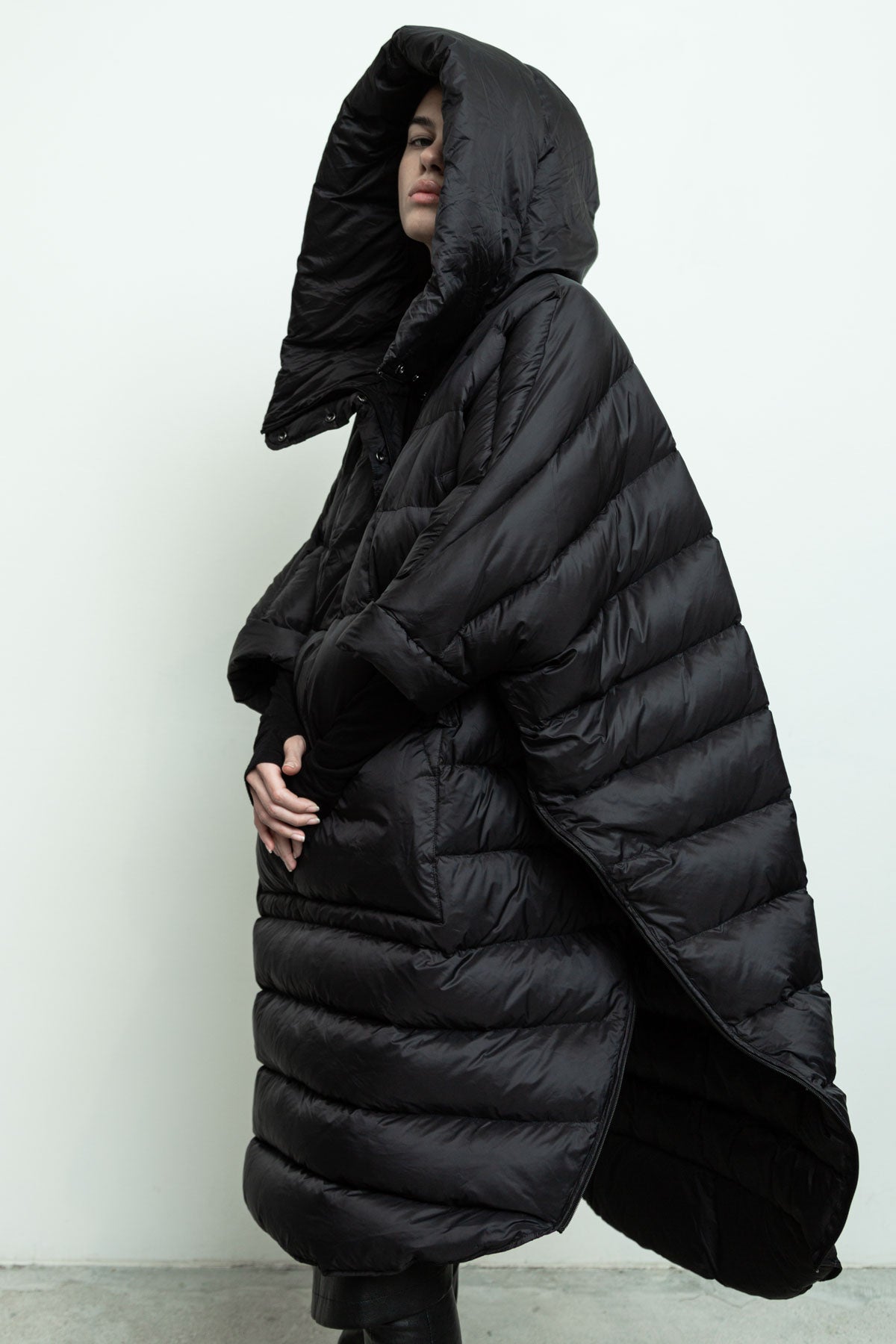 files/NicholasK-O-AnorakPuffer-Black-09.jpg