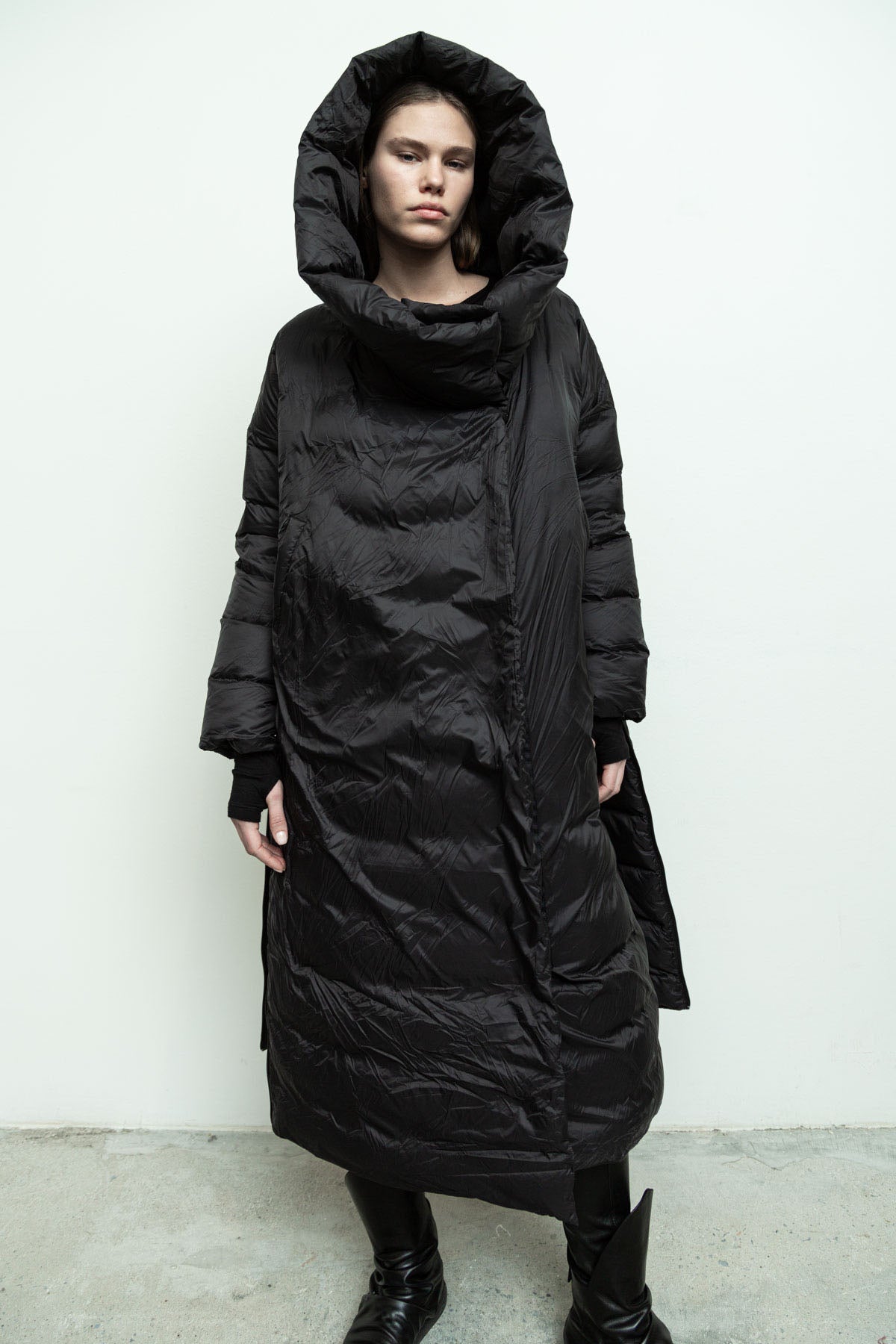 files/NicholasK-O-LongPuffer-Black-010.jpg