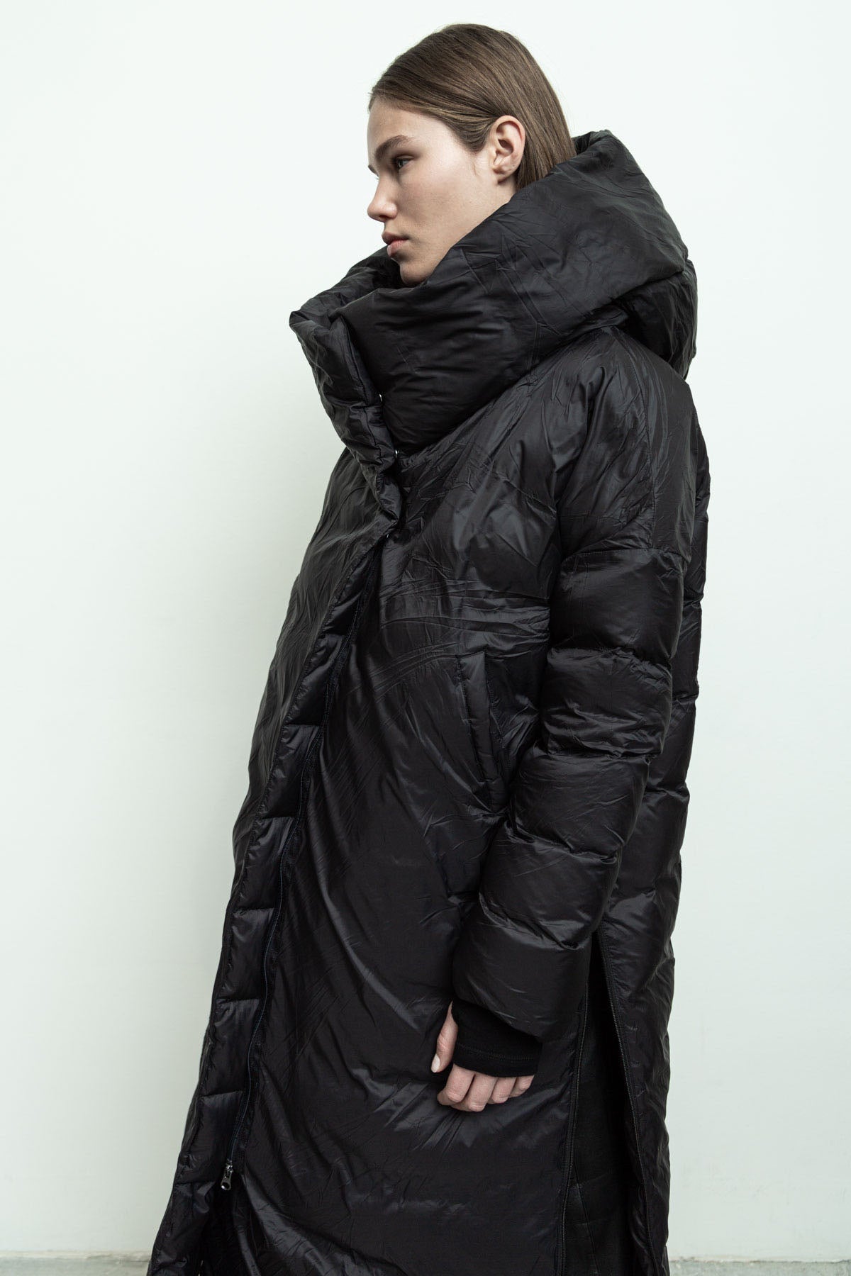 files/NicholasK-O-LongPuffer-Black-09.jpg