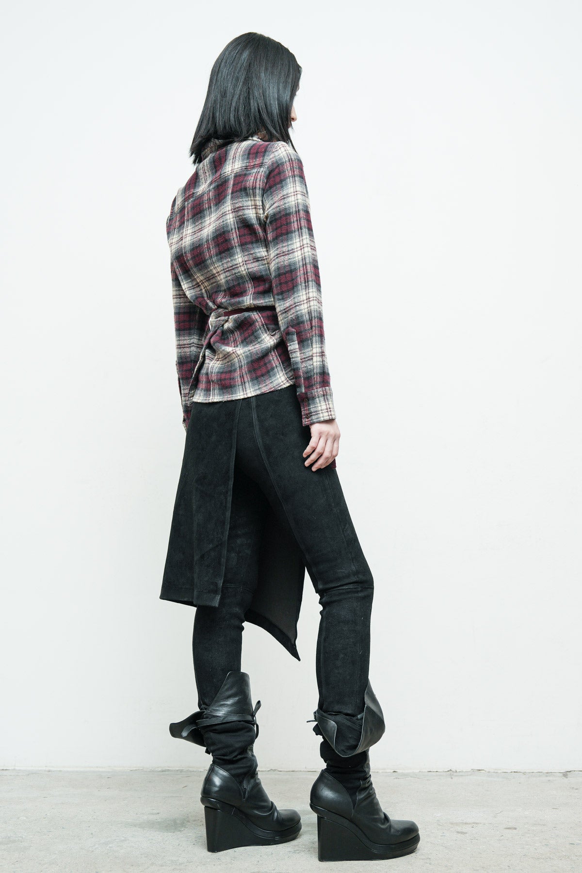 files/NicholasK-S-211Q-RouxShirt-BurgundyBlackEcru-P-305B-RemiLegging-Black-09.jpg