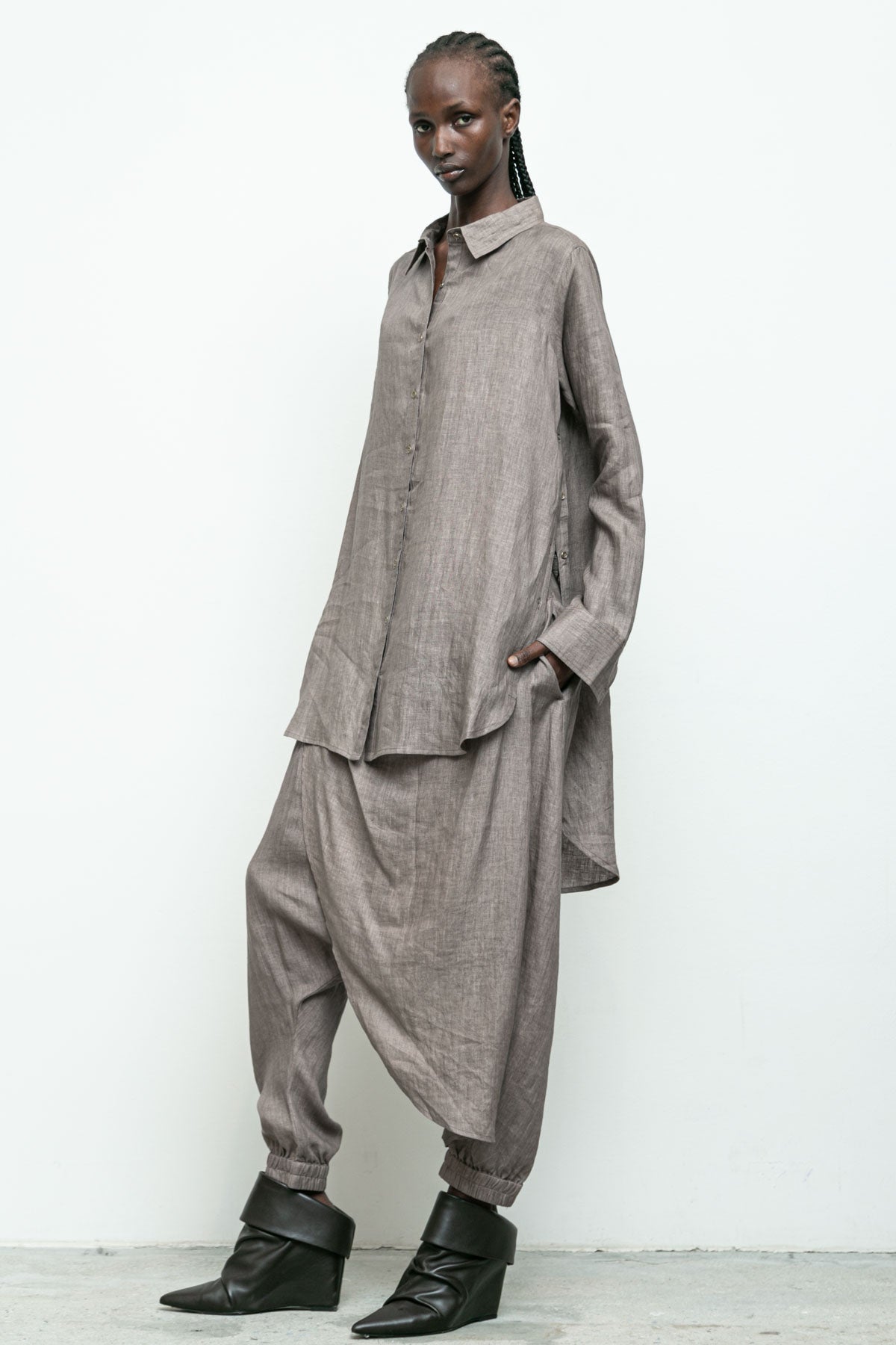 files/NicholasK-S-322A-WillowShirt-Taupe-05.jpg