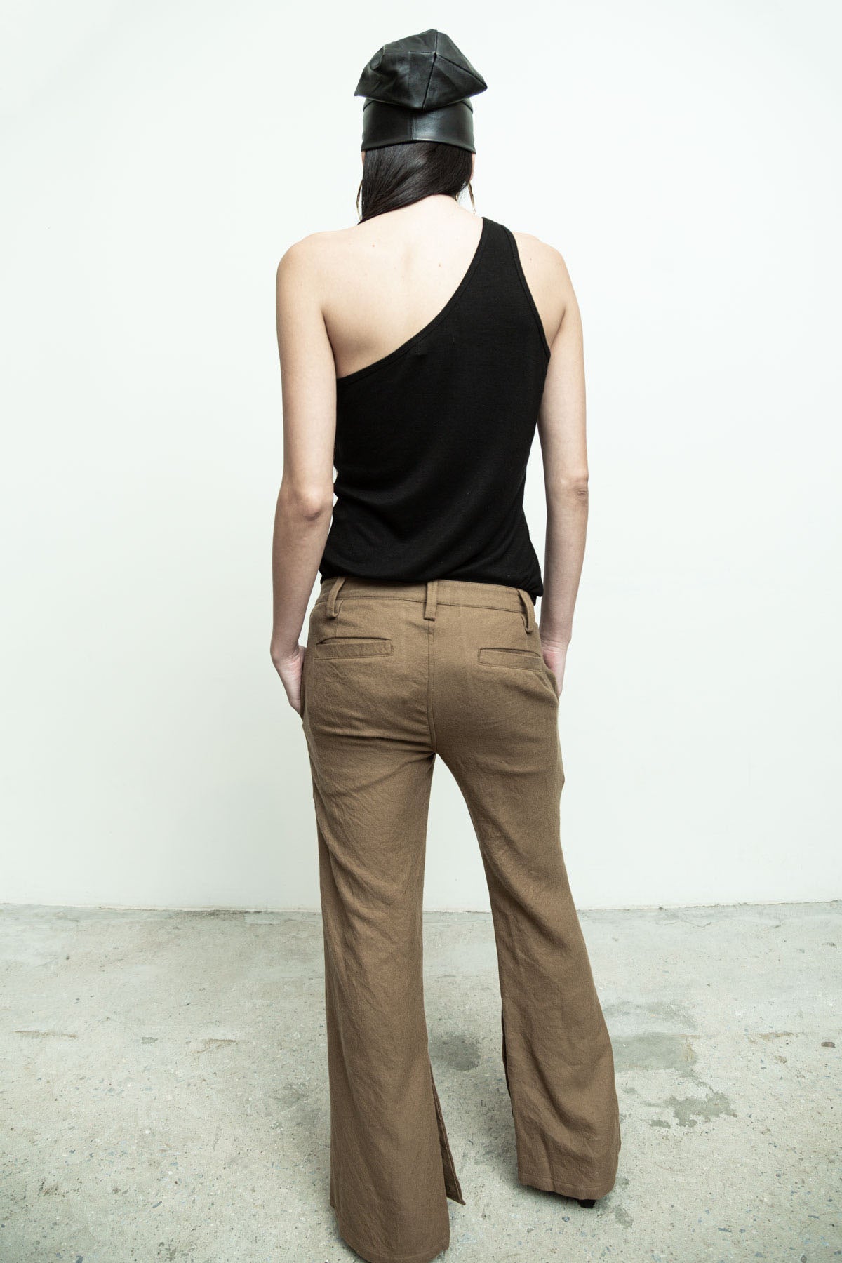 files/NicholasK-S-344-SylasShirt-Bronze-P-307C-WeekendPant-Bronze-05.jpg