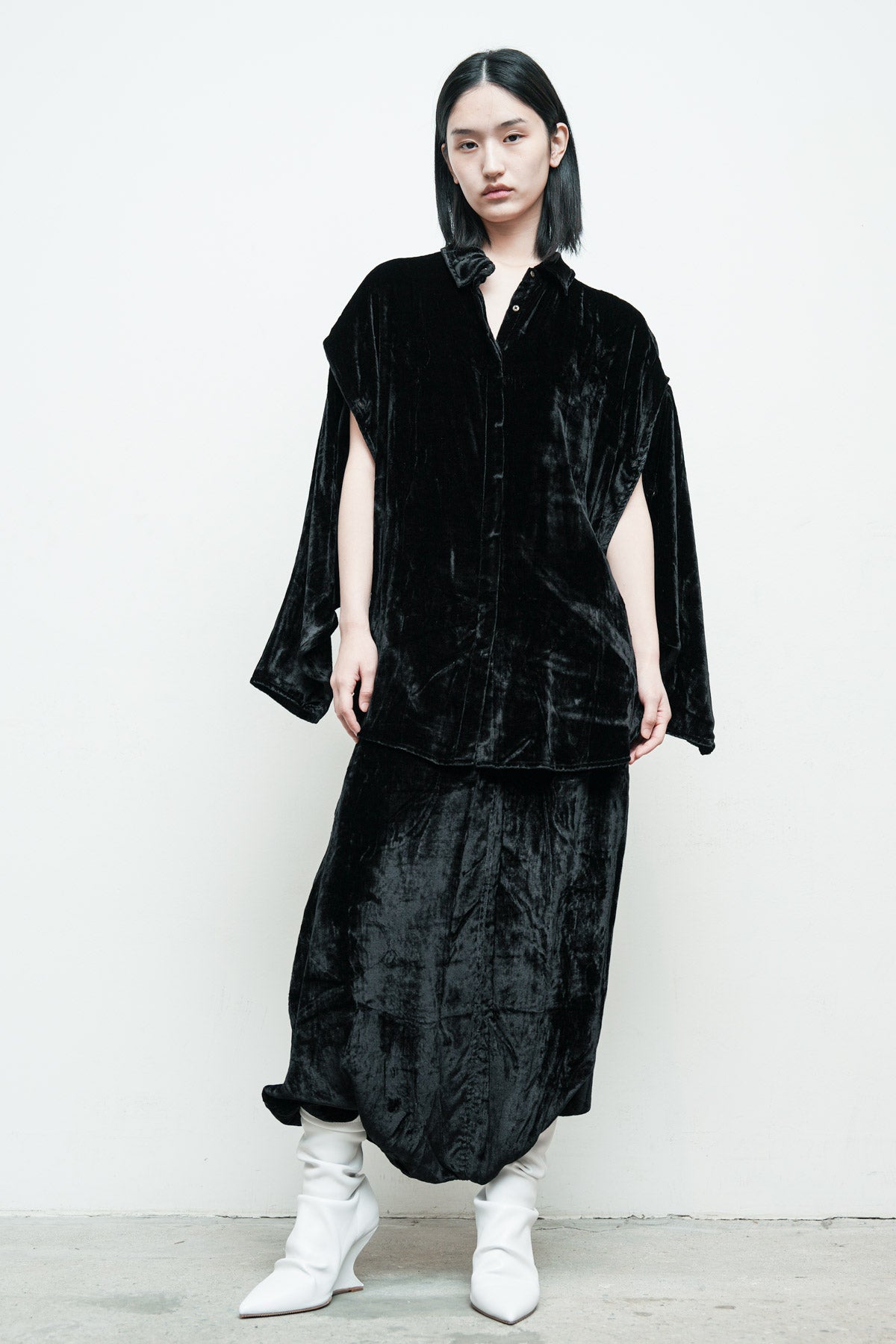 files/NicholasK-S-350B-KillanShirt-Black-P-306D-BahaSkant-Black-O-438C-KilmerJacket-Black-02_4aa7165e-a44e-40c2-86c9-66d54a49ef88.jpg