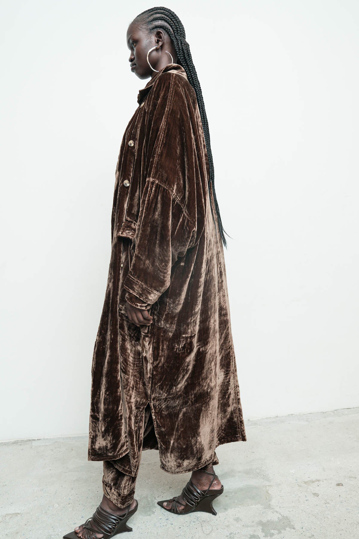 files/NicholasK-S-350B-KillanShirt-P-360B-BahaSkant-Bronze-O-462B-MadisonJacket-Bronze-07.jpg