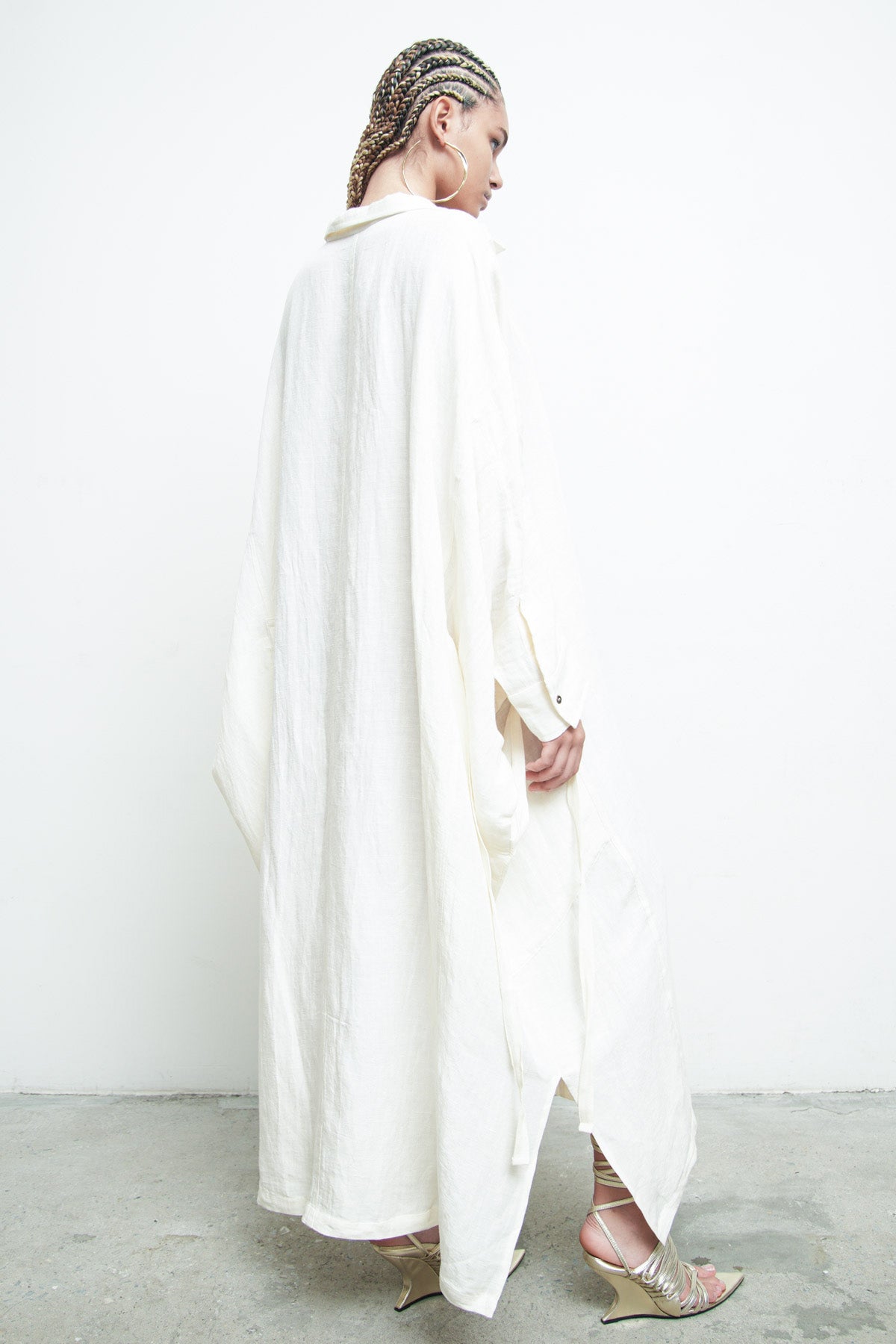 files/NicholasK-SD-561F-SoukDress-OffWhite-03.jpg