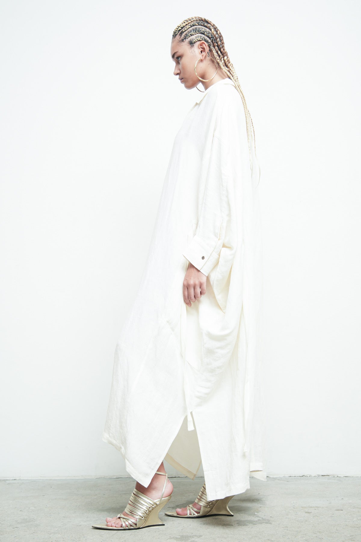 files/NicholasK-SD-561F-SoukDress-OffWhite-04.jpg