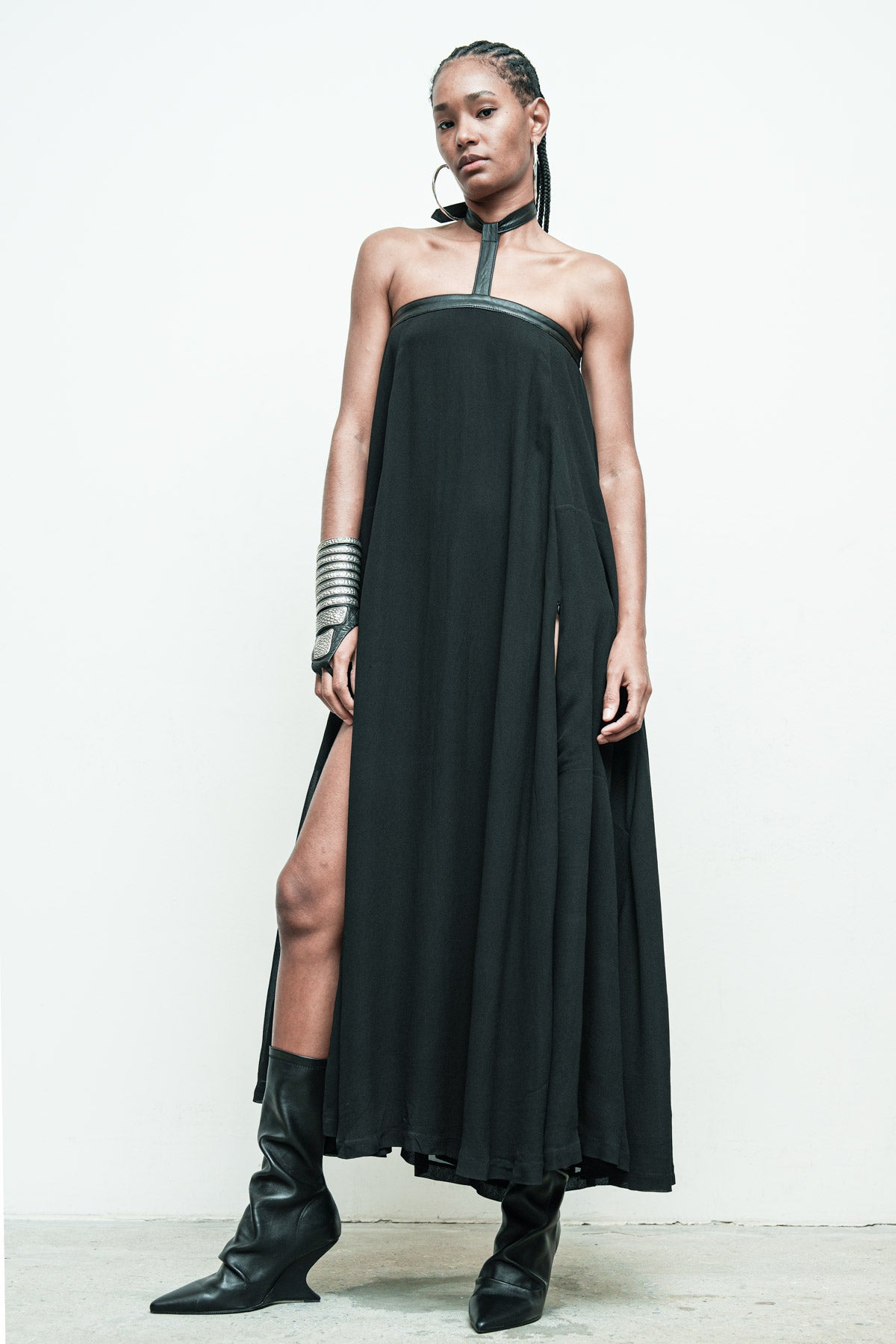 files/NicholasK-SD-572-HestiaDress-Black-03.jpg