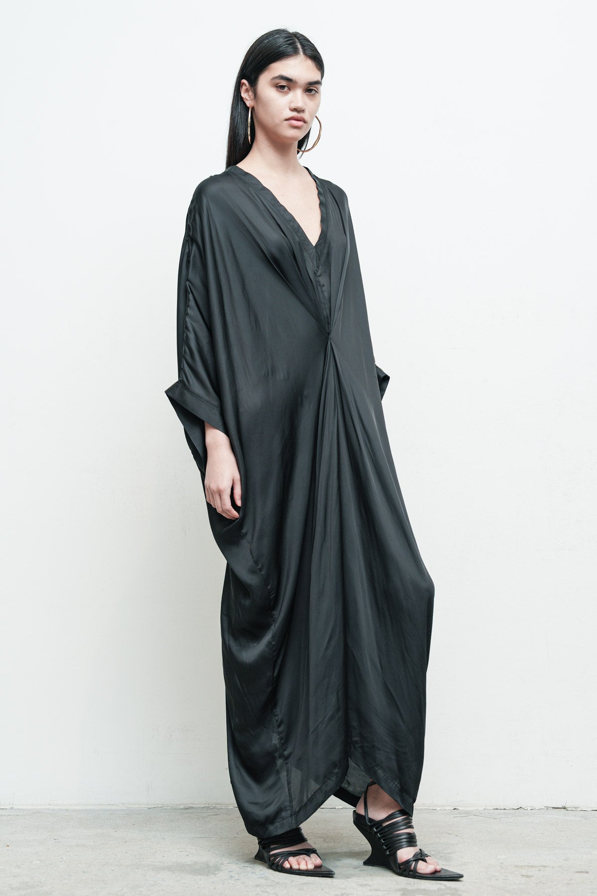 files/NicholasK-SD-580FridaDress-Black-04.jpg