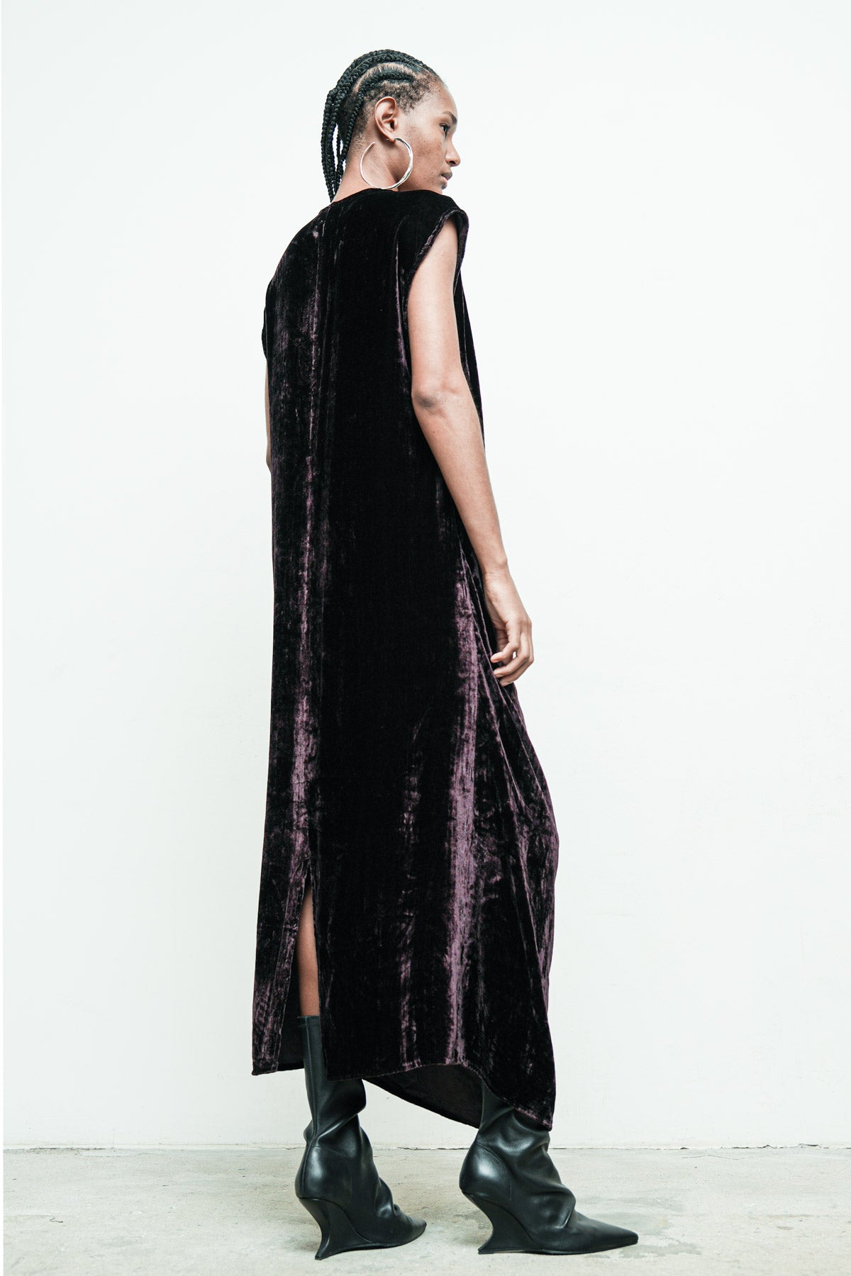 files/NicholasK-SD-641B-TemDress-Aubergine-03.jpg