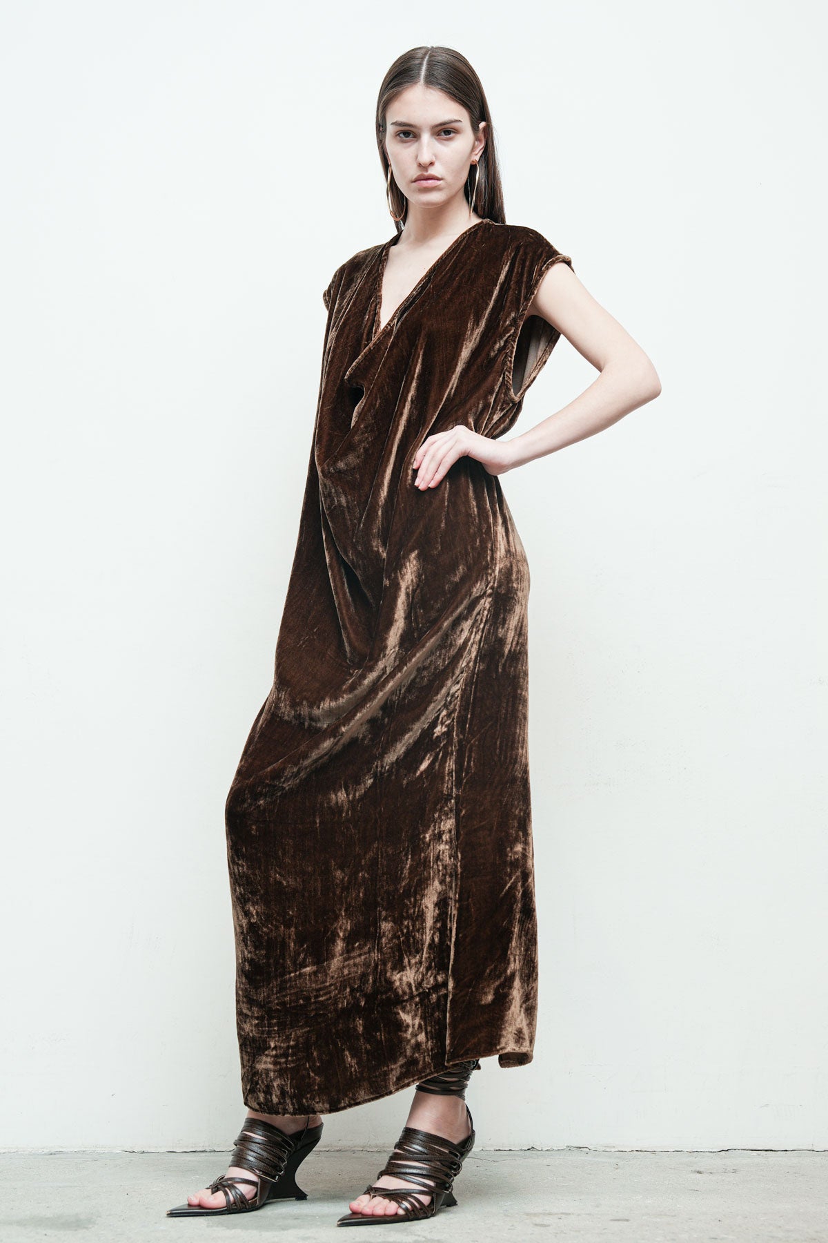 files/NicholasK-SD-641B-TemDress-Bronze-01.jpg